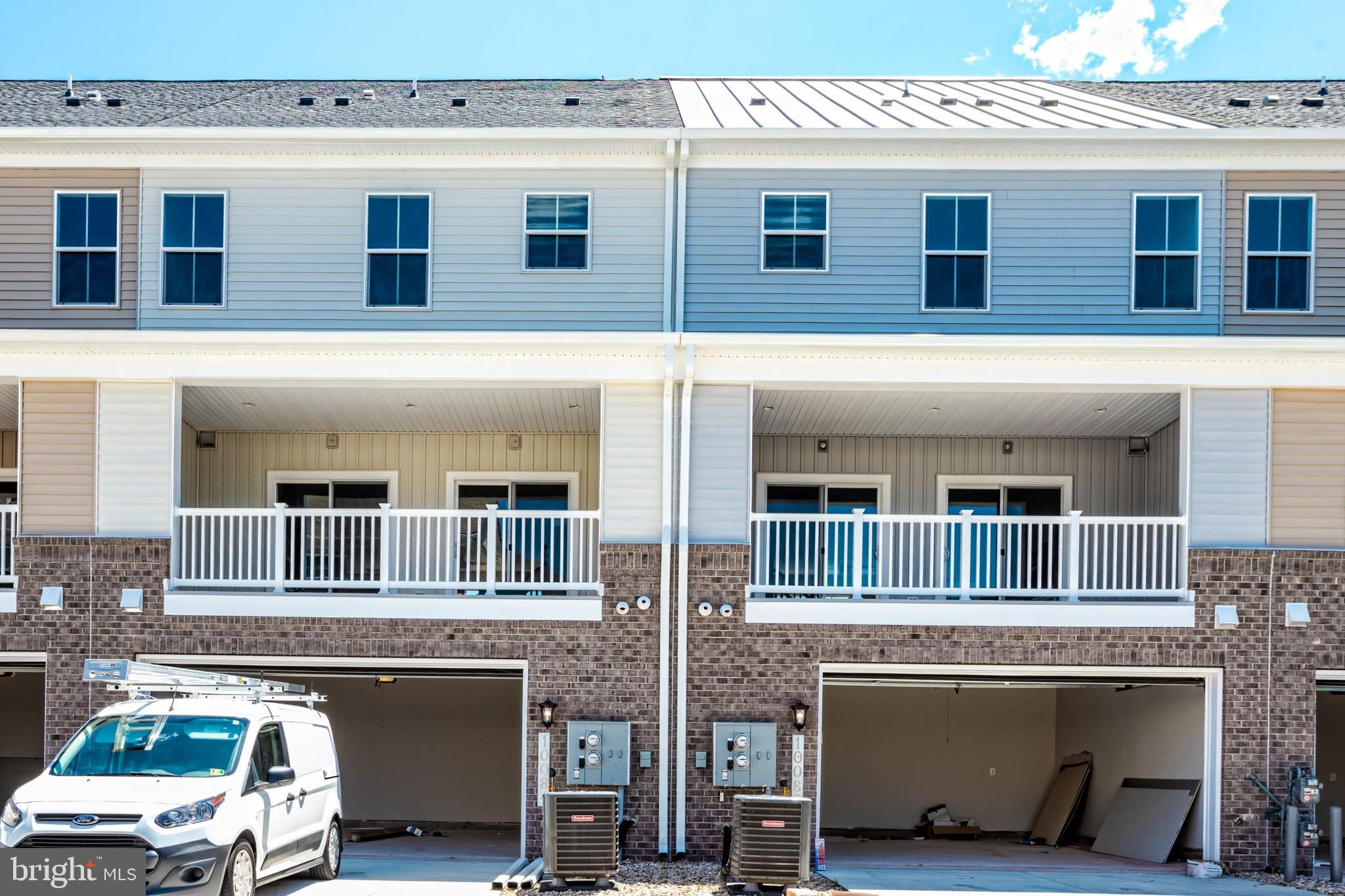 HASTINGS MARKETPLACE - Residential Lease