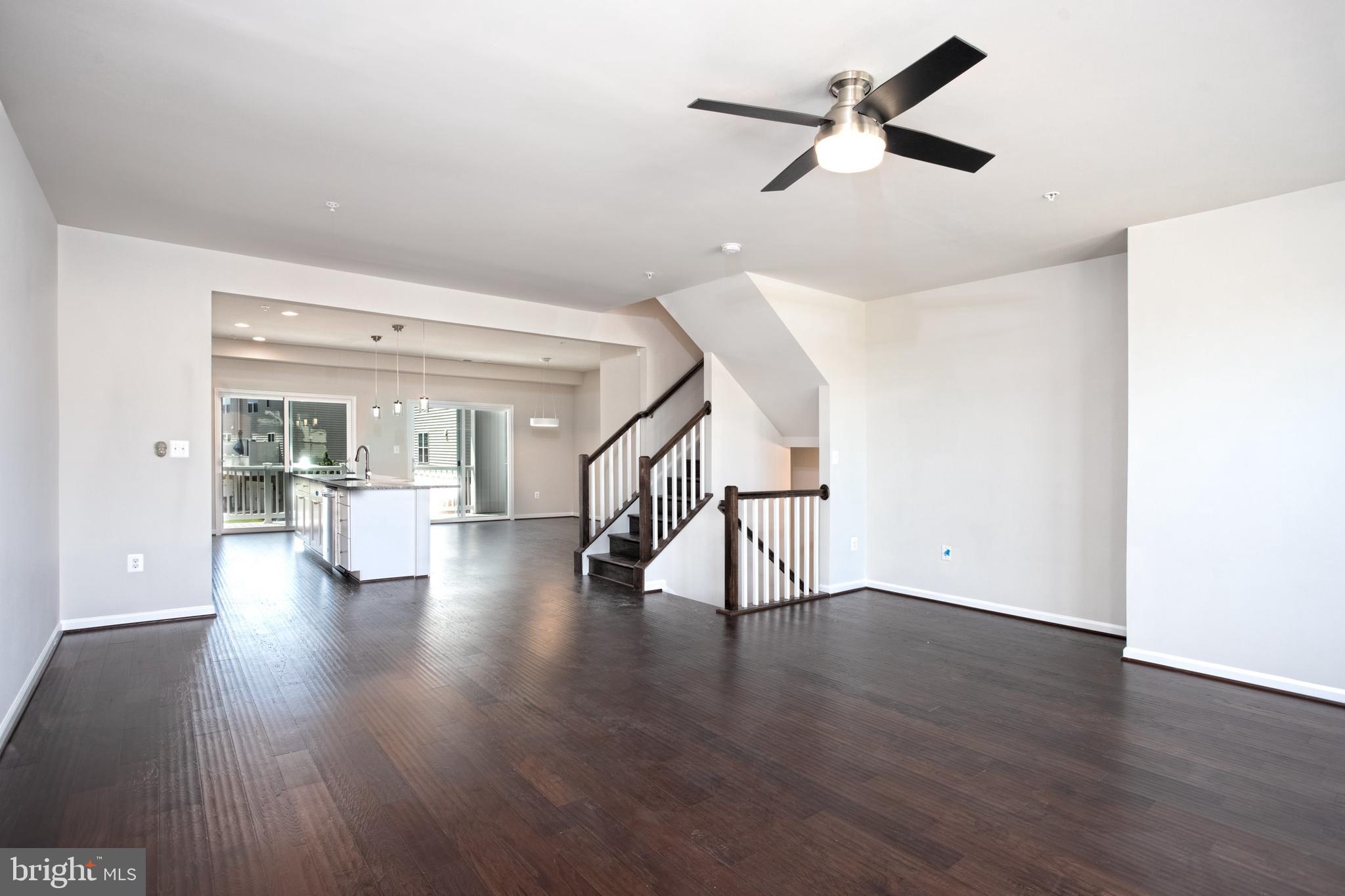 HASTINGS MARKETPLACE - Residential Lease