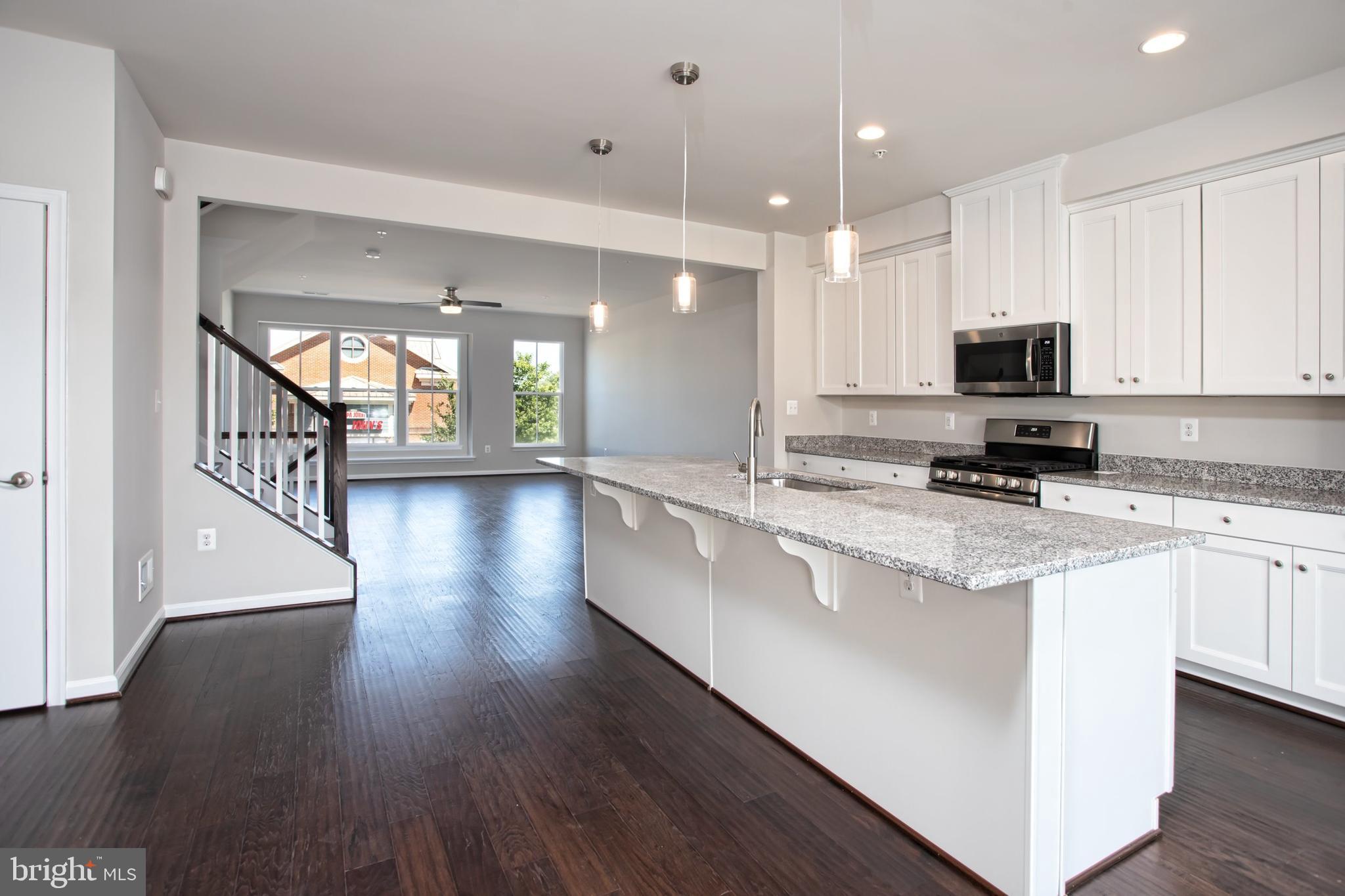 HASTINGS MARKETPLACE - Residential Lease