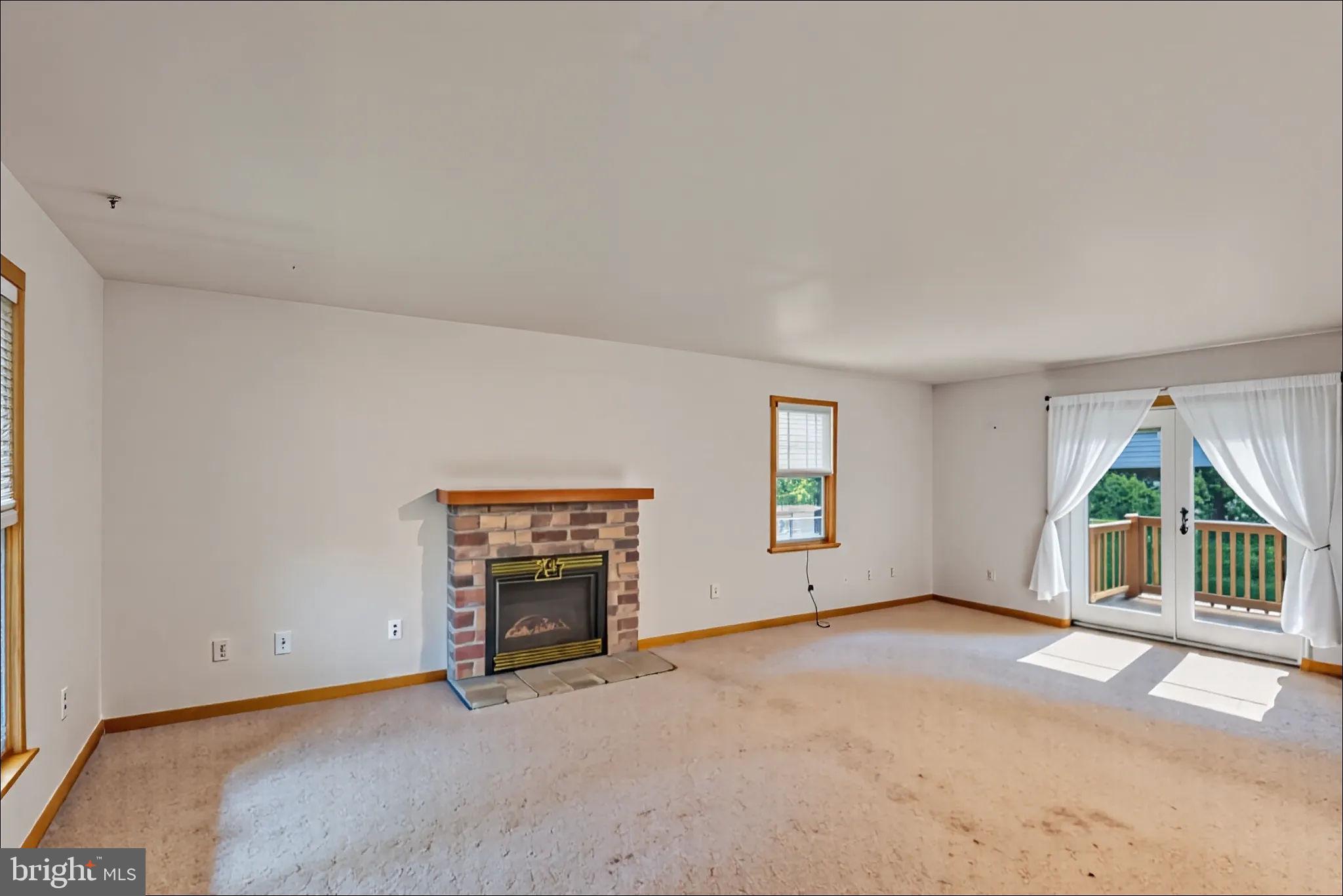6875 TOHICKON HILL RD