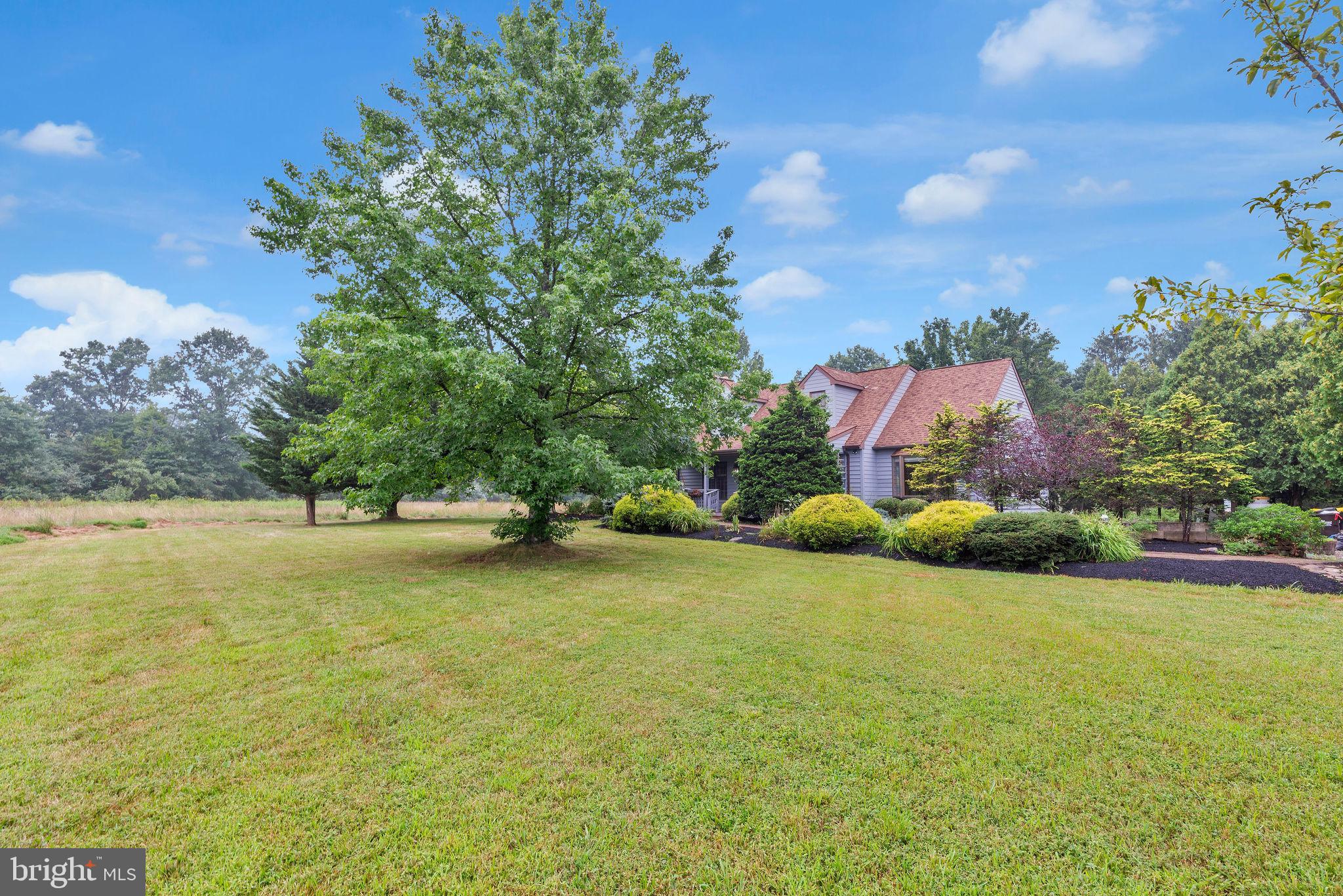 6875 TOHICKON HILL RD