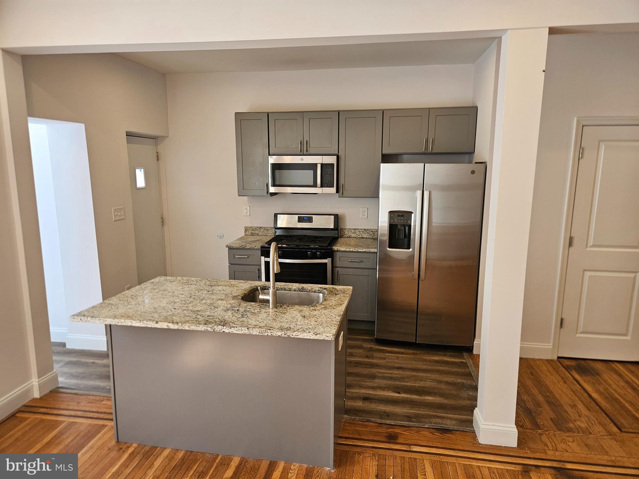 EDNOR GARDENS - LAKESIDE - Residential