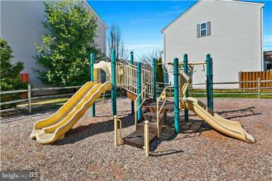 MOUNT VEE MANOR - Residential