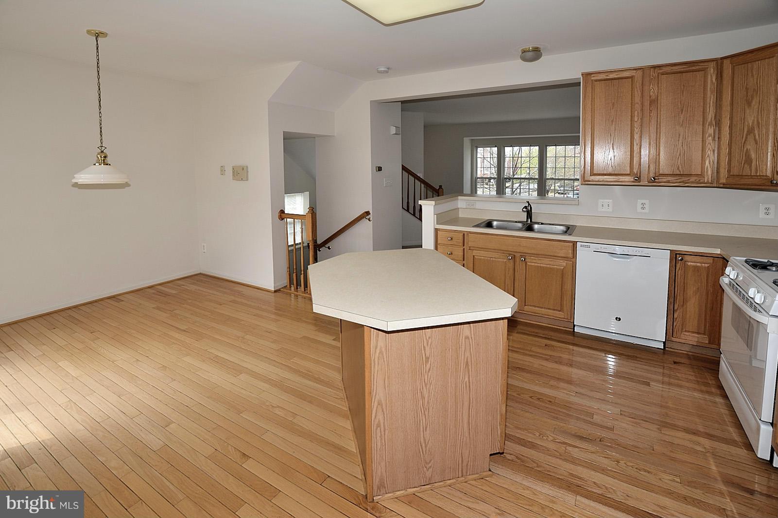 MOUNT VEE MANOR - Residential