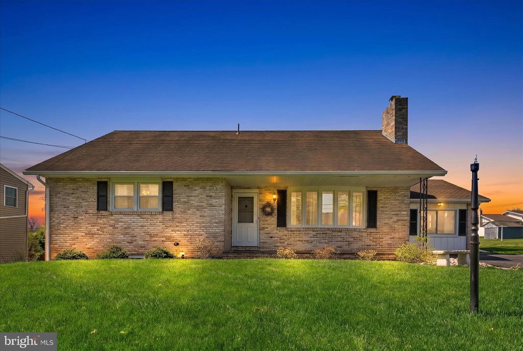 Photo of 25 Frederick Avenue, DENVER, PA 17517 (MLS # PALA2086934)
