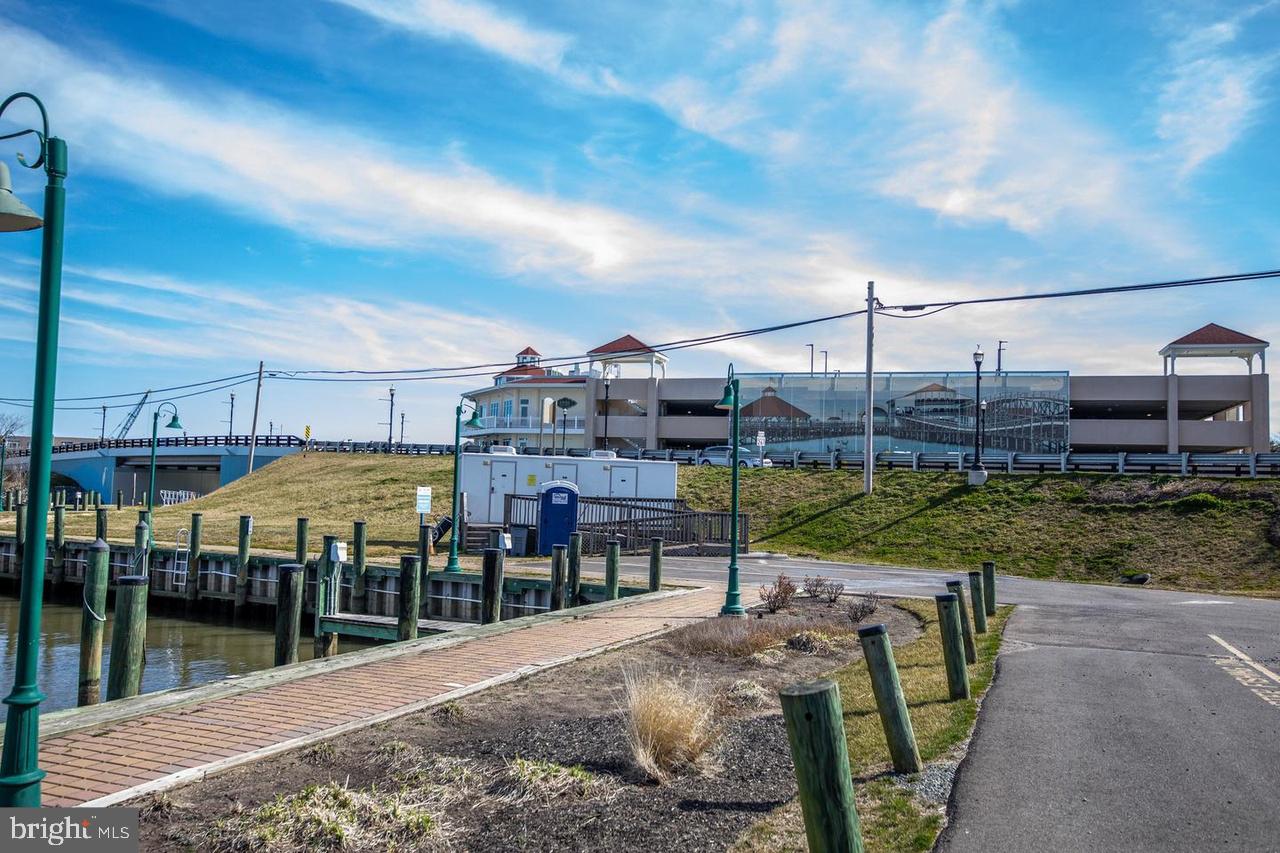 SUMMER CITY - Residential Lease