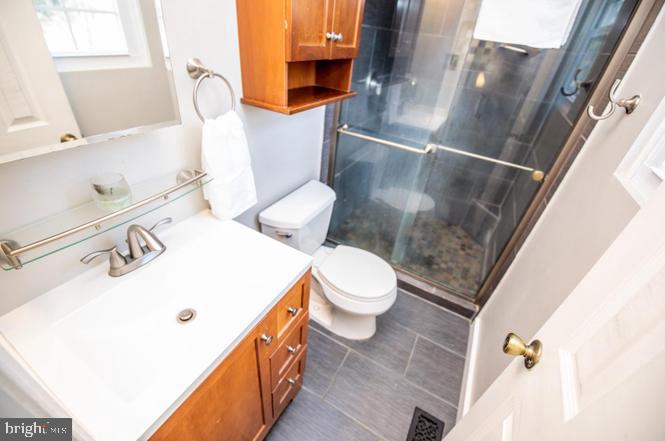 SUMMER CITY - Residential Lease