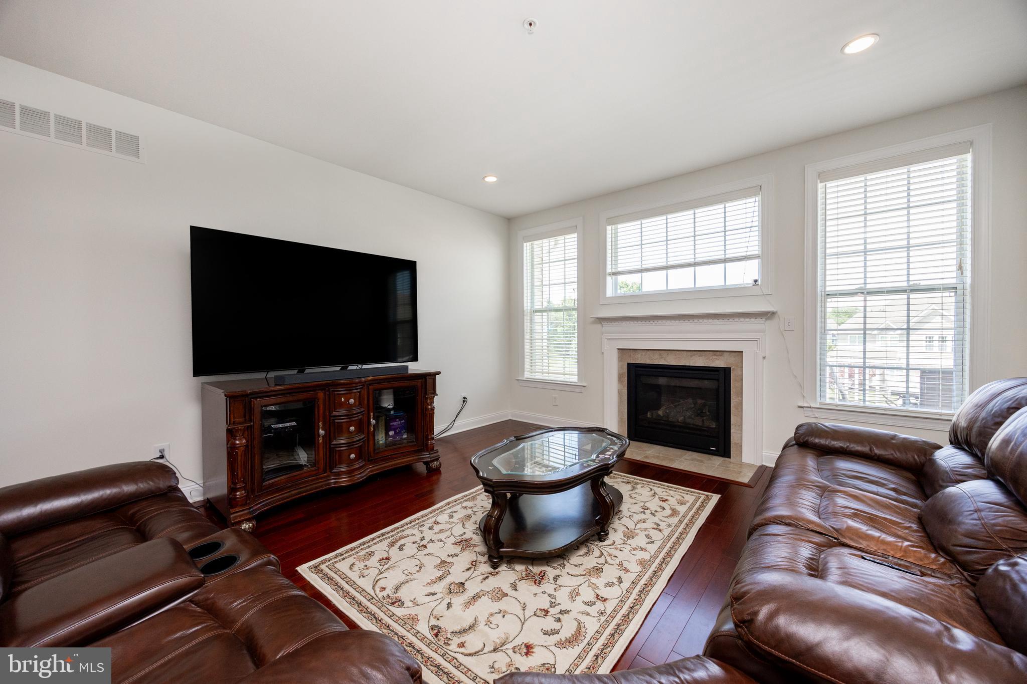 WHITE SPRINGS AT PROVIDENCE - Residential Lease