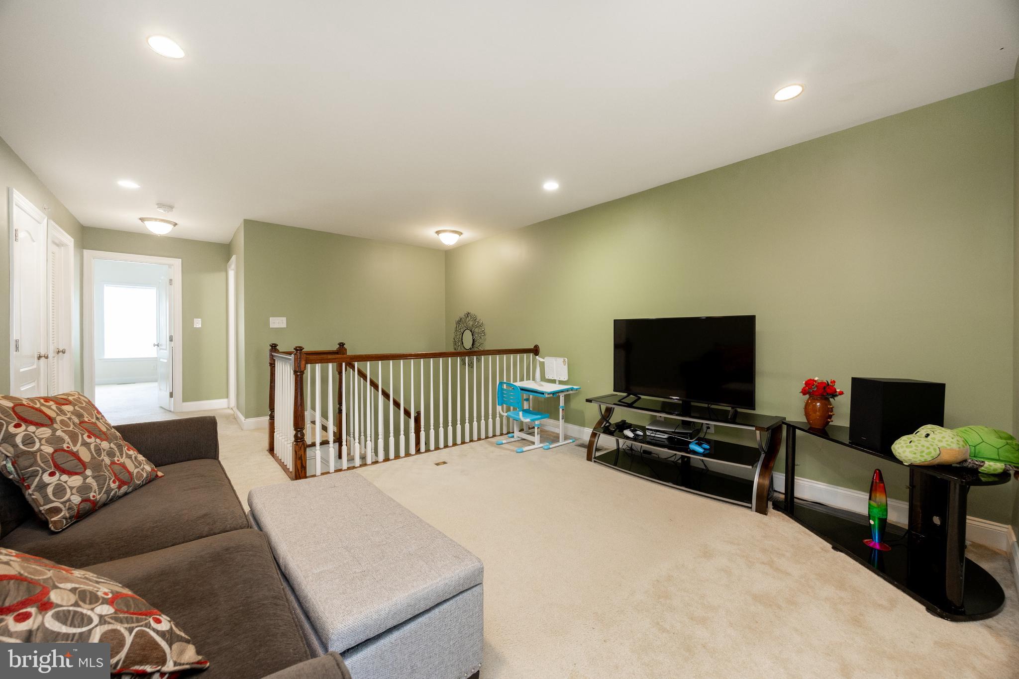 WHITE SPRINGS AT PROVIDENCE - Residential Lease