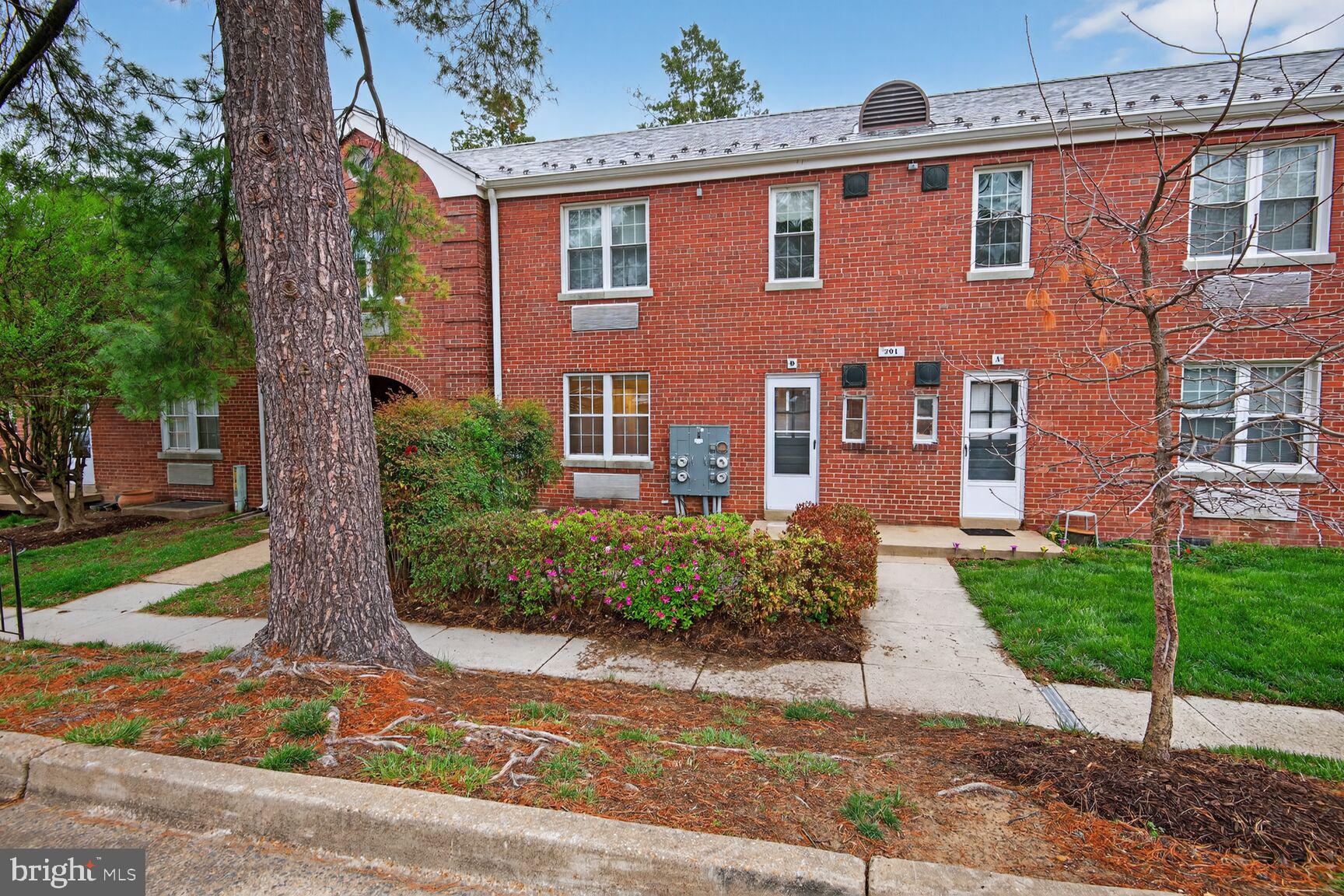 AUBURN VILLAGE - Residential