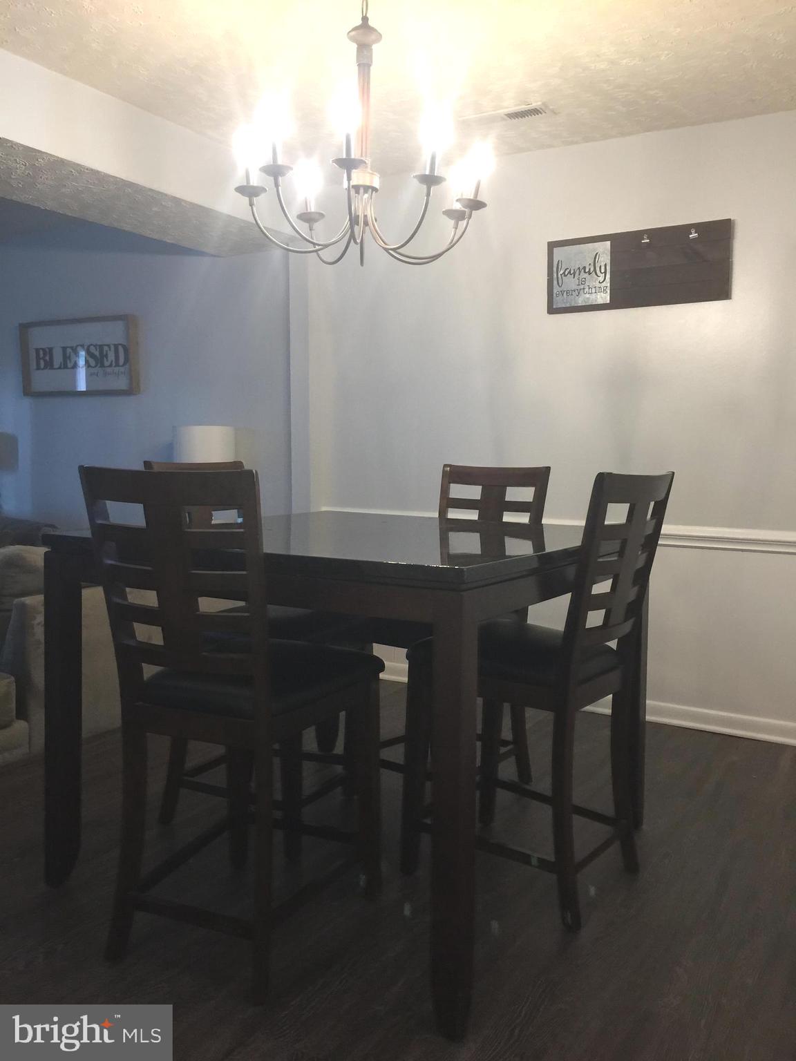 WILLIAMSTOWN - Residential