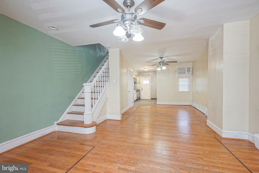 Check out this Gorgeous Three 3 Bedroom with a New Ultra Modern Kitchen and Bath 
It is located in one of the most desirable blocks in all of South Philadelphia
The homes in this area are rarely for sale and provide the potential buyers a special home for many years to come 
This Beauty has been recently painted and offers new hardwood floors 
The Huge Back Yard offers unlimited potential for entertaining and large family gatherings
It is located close to transportation,shopping and sporting events 
A MUST SEE !! WON'T LAST