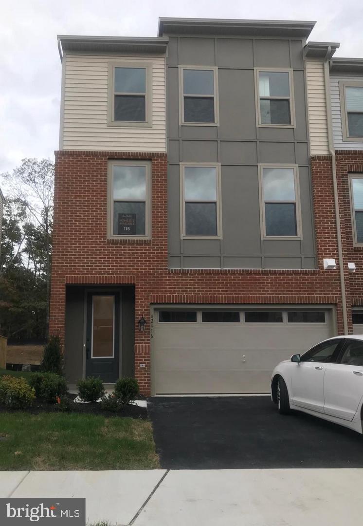 GLASCOCK FIELD AT STONE RIDGE - Residential Lease