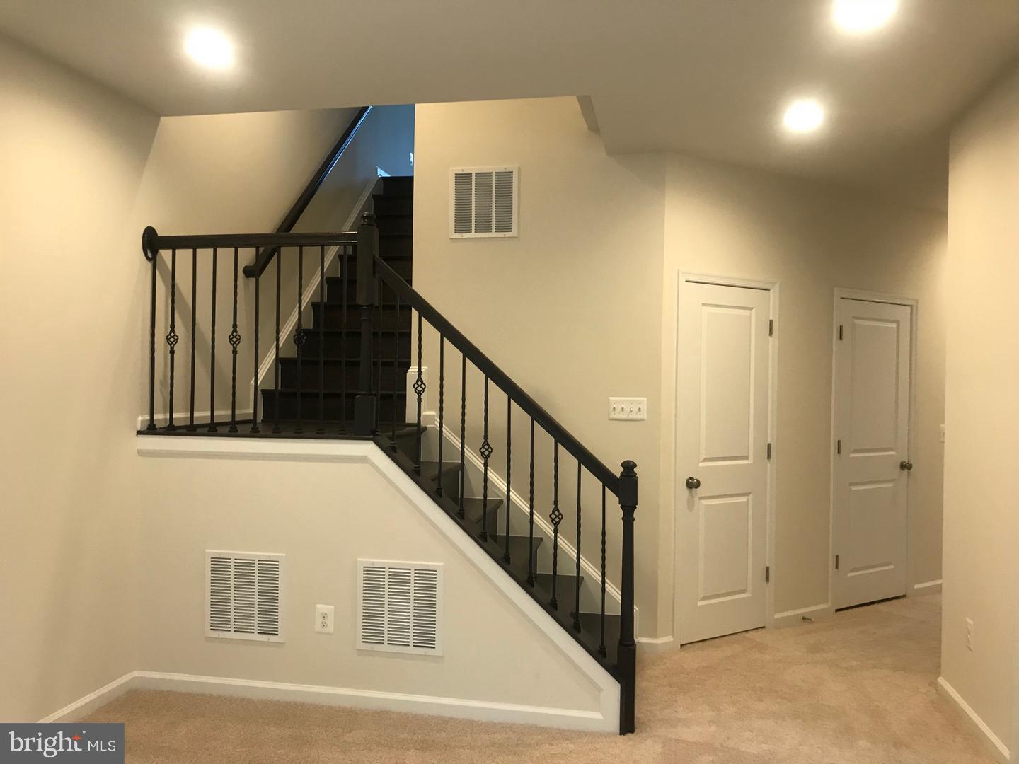 GLASCOCK FIELD AT STONE RIDGE - Residential Lease