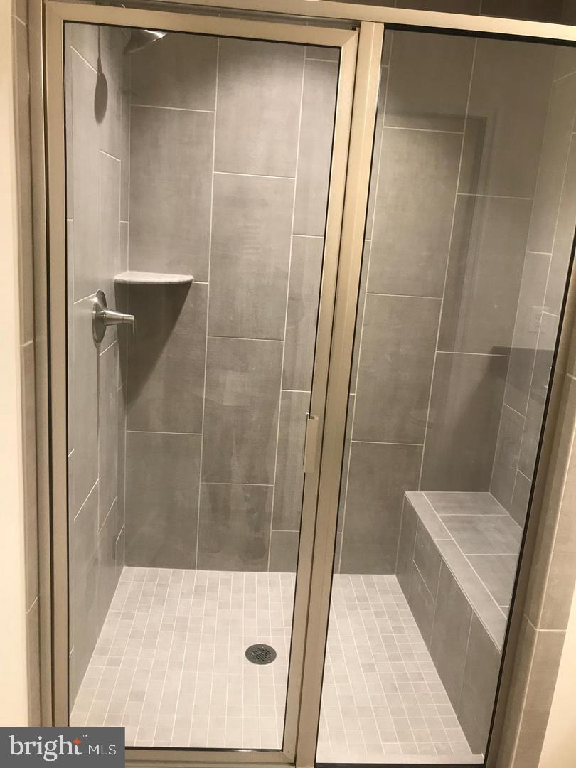 GLASCOCK FIELD AT STONE RIDGE - Residential Lease