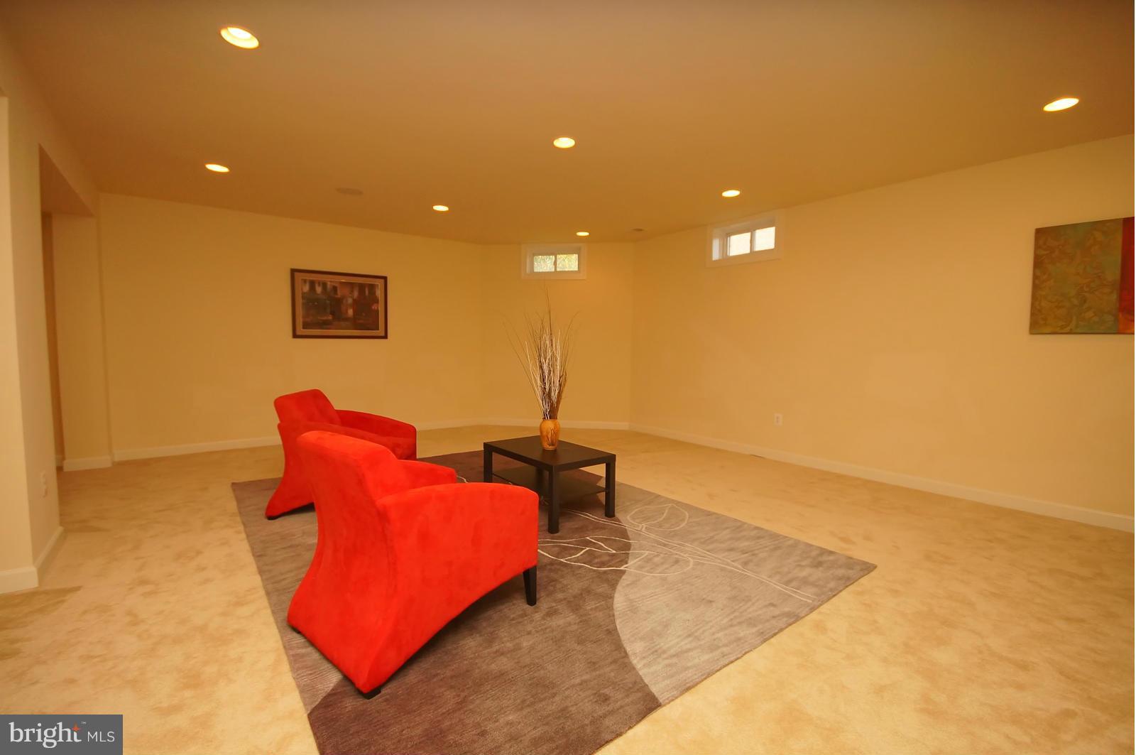 MAYMONT ESTATES - Residential