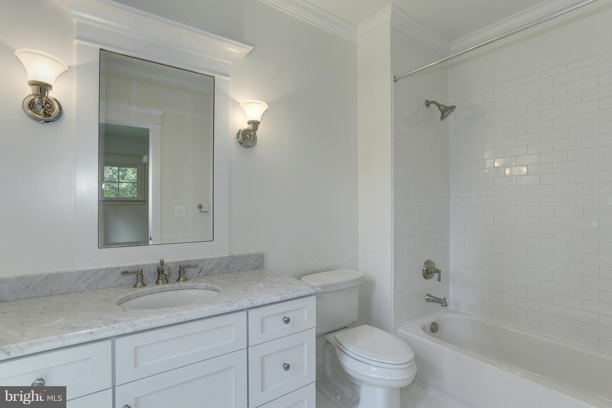 WESTBRIAR COUNTRY CLUB MANOR - Residential