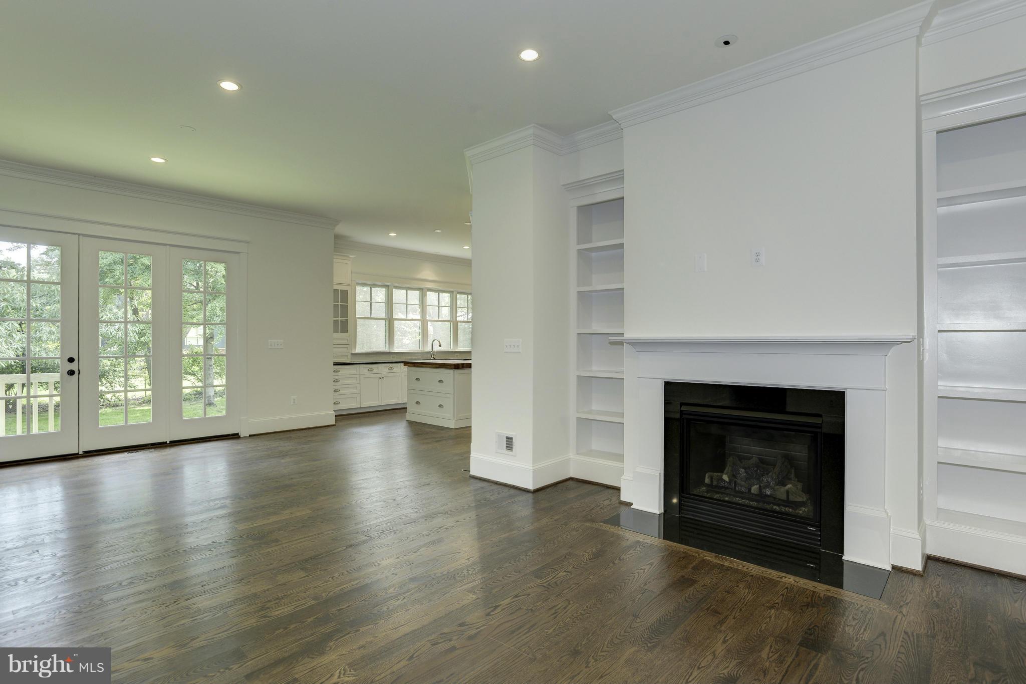 WESTBRIAR COUNTRY CLUB MANOR - Residential