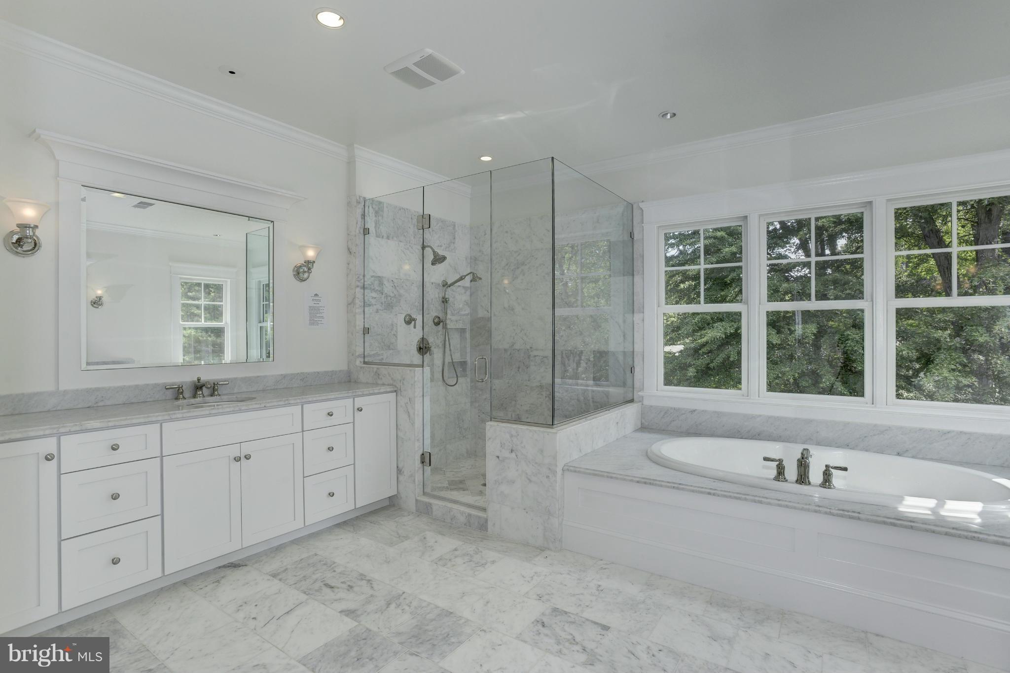 WESTBRIAR COUNTRY CLUB MANOR - Residential