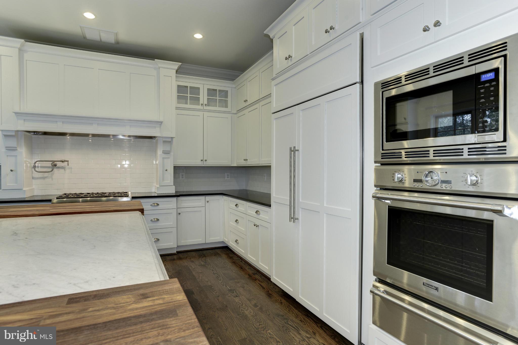 WESTBRIAR COUNTRY CLUB MANOR - Residential