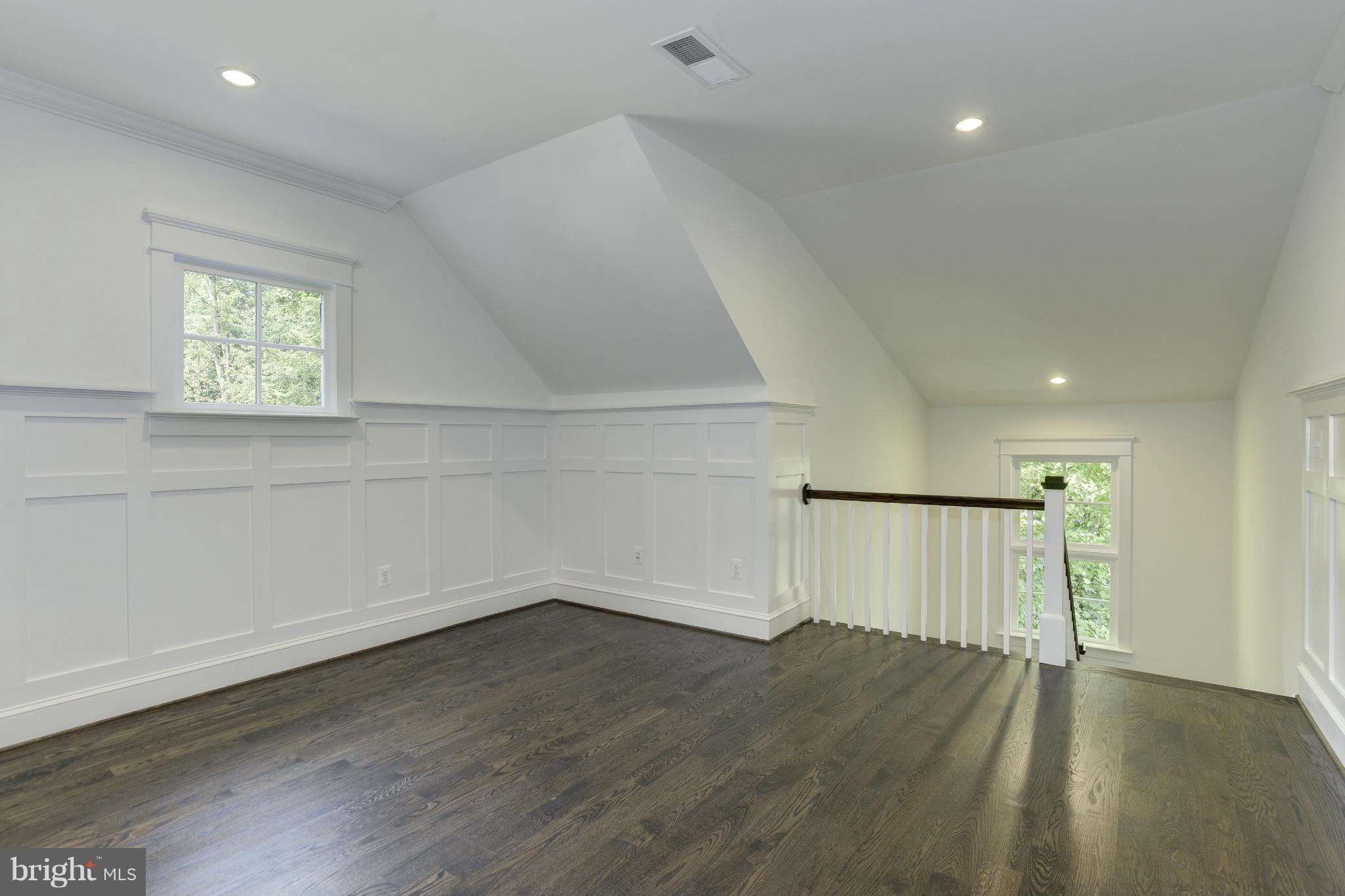 WESTBRIAR COUNTRY CLUB MANOR - Residential