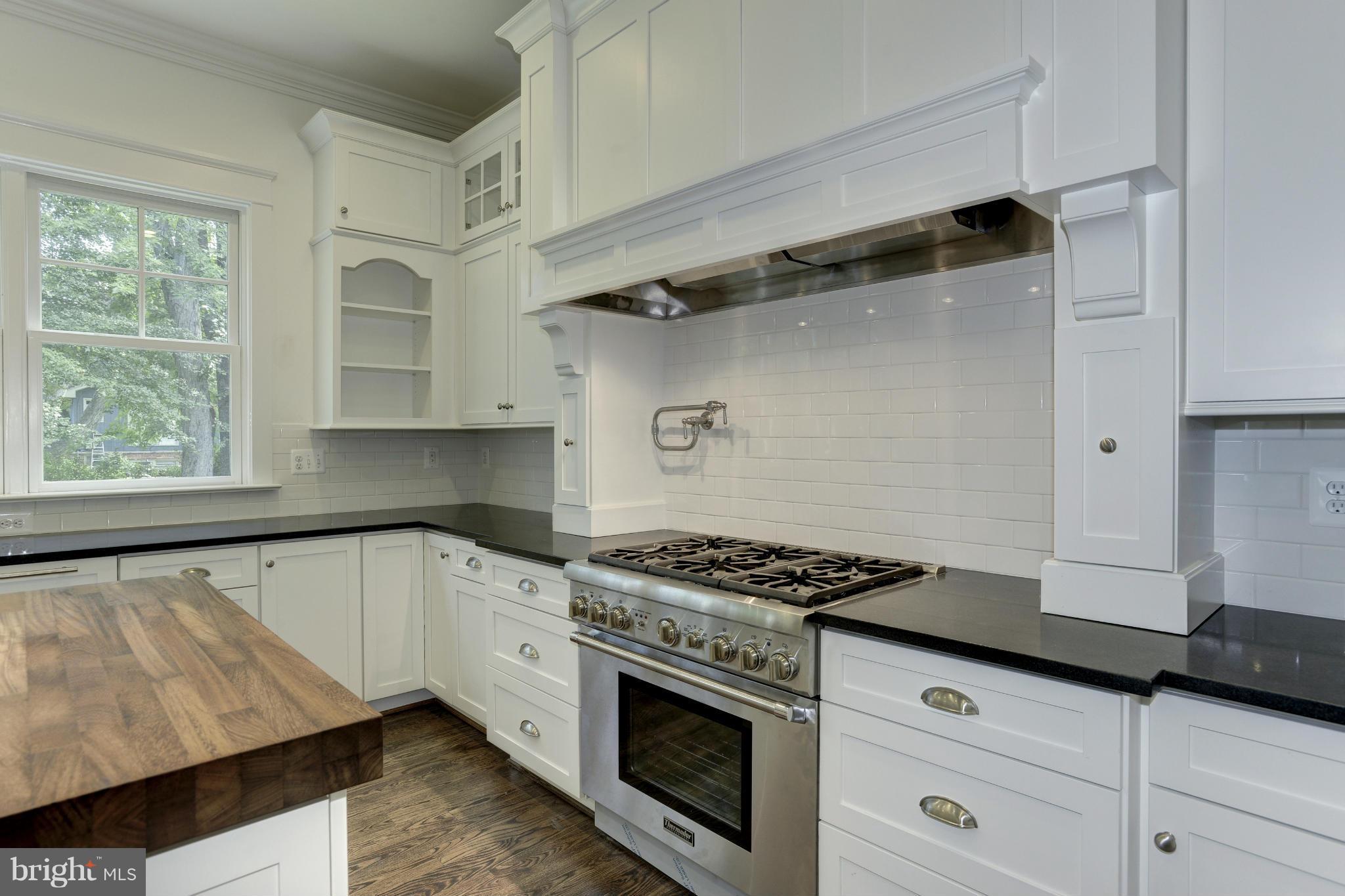 WESTBRIAR COUNTRY CLUB MANOR - Residential