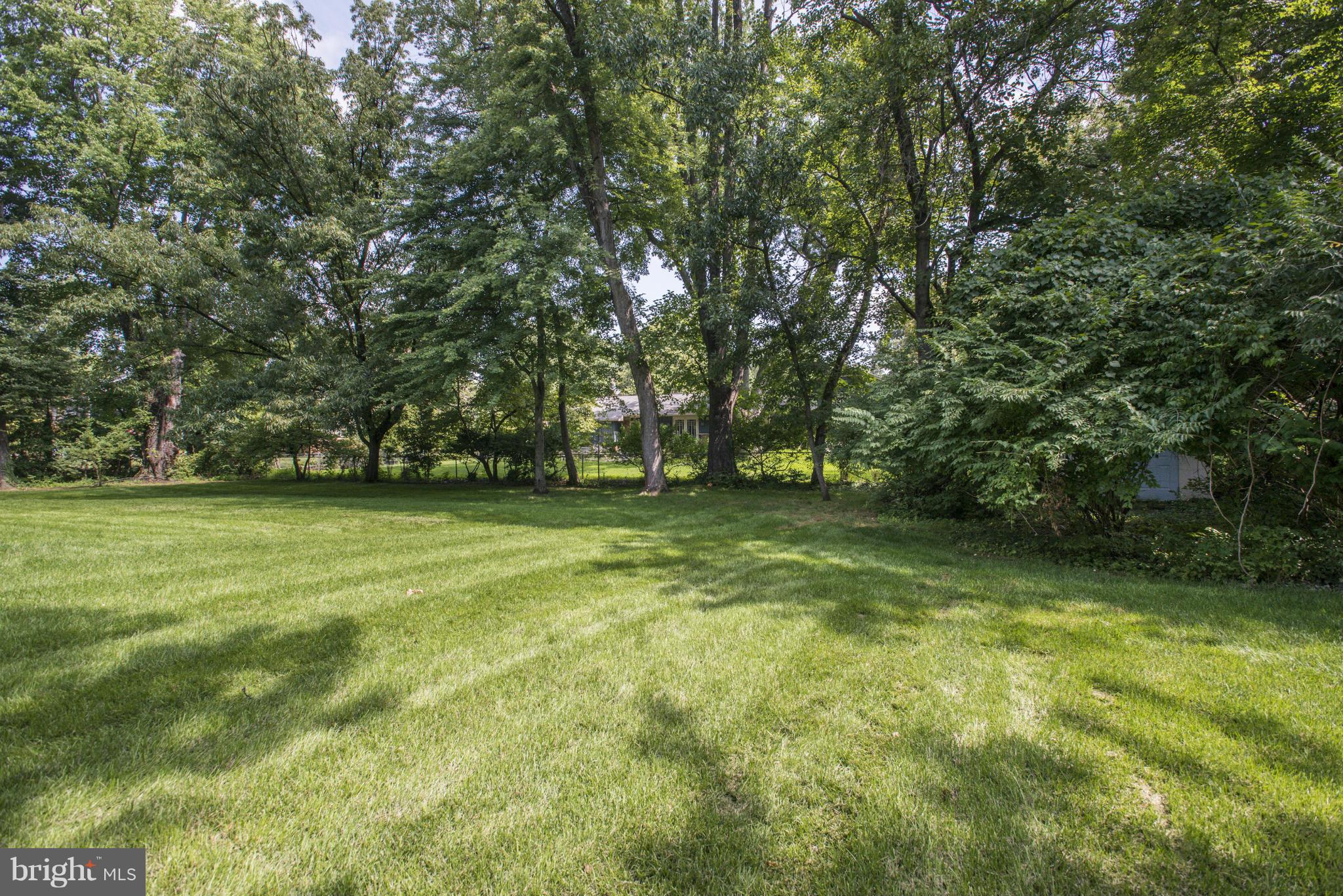 WESTBRIAR COUNTRY CLUB MANOR - Residential