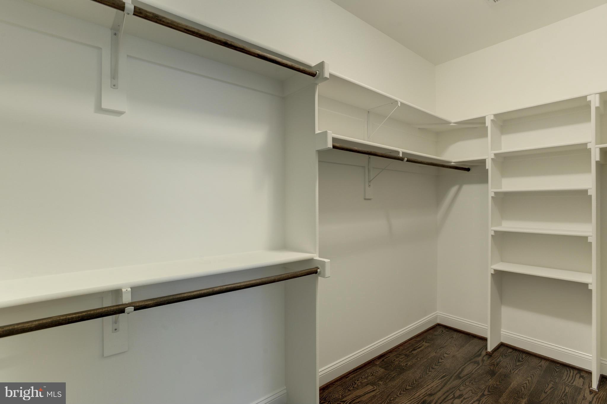 WESTBRIAR COUNTRY CLUB MANOR - Residential