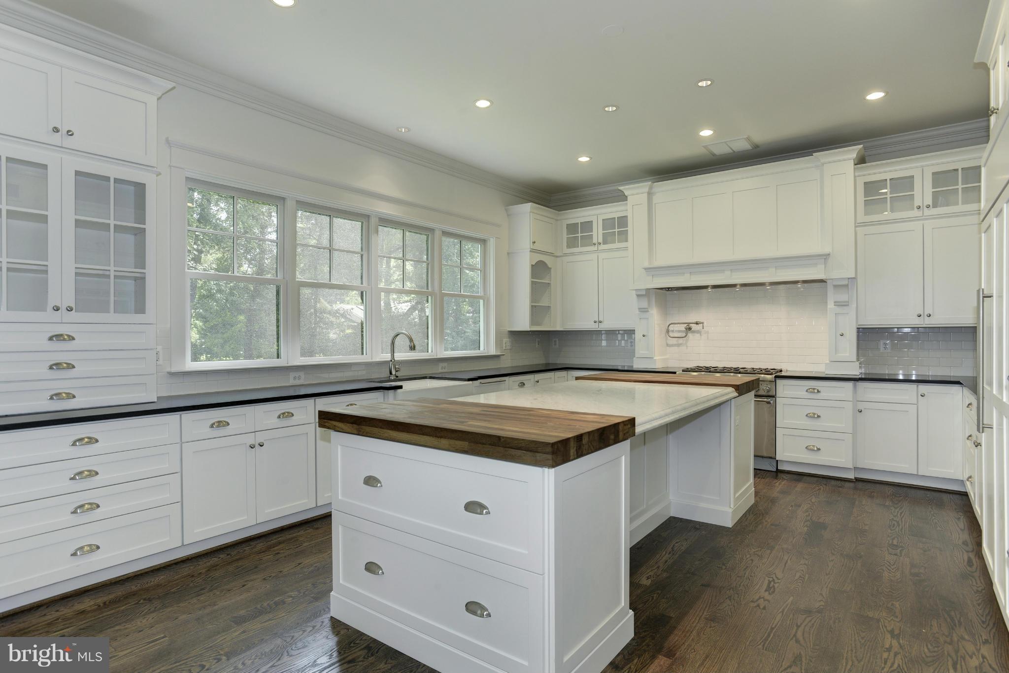 WESTBRIAR COUNTRY CLUB MANOR - Residential