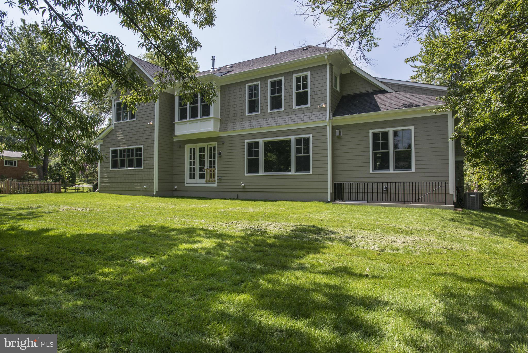 WESTBRIAR COUNTRY CLUB MANOR - Residential