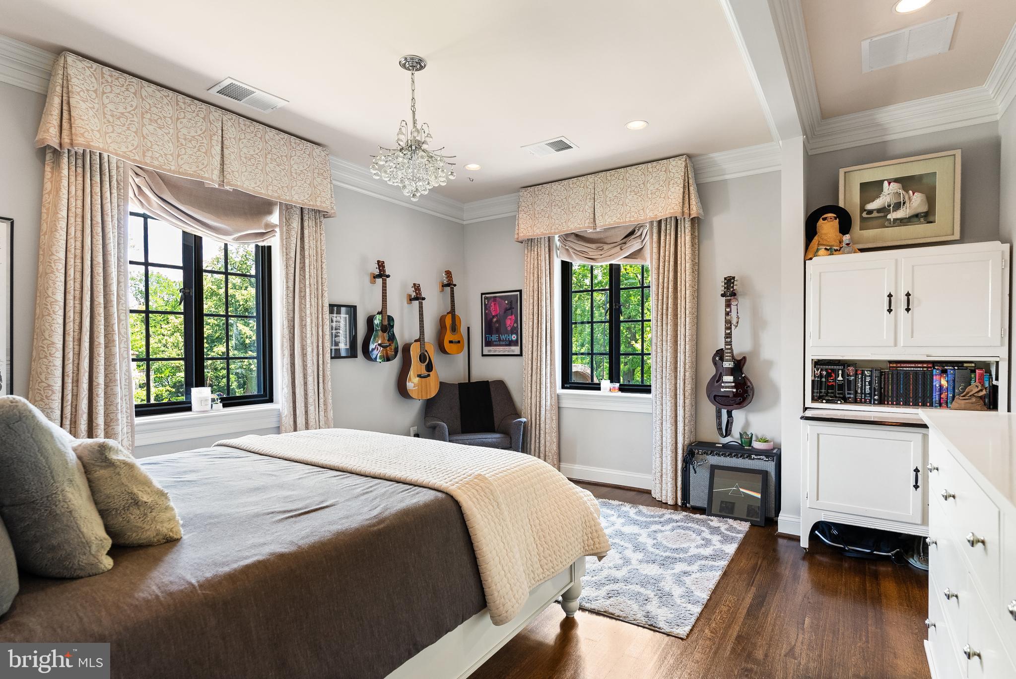 OBSERVATORY CIRCLE - Residential