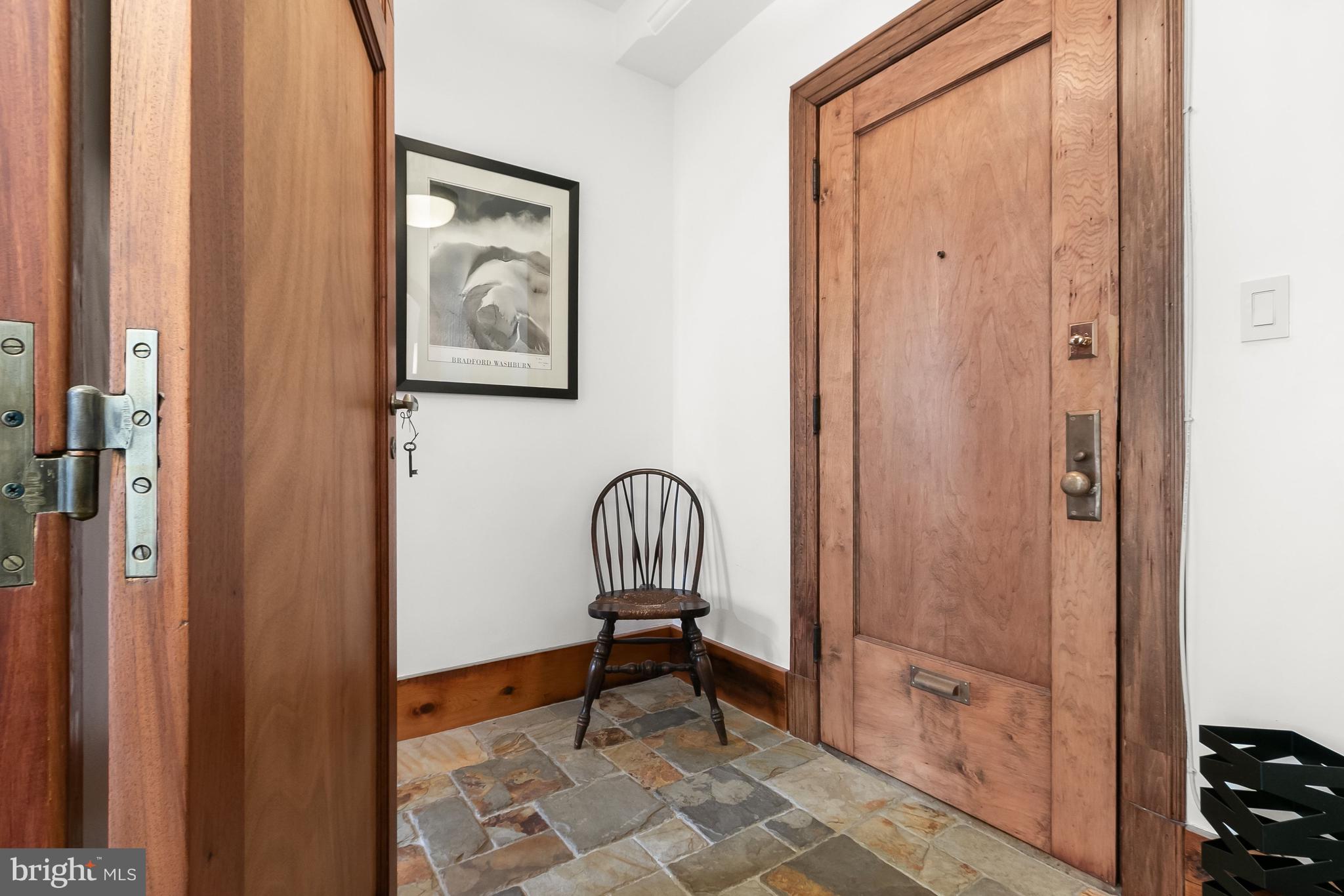 1725 17TH STREET NW 207