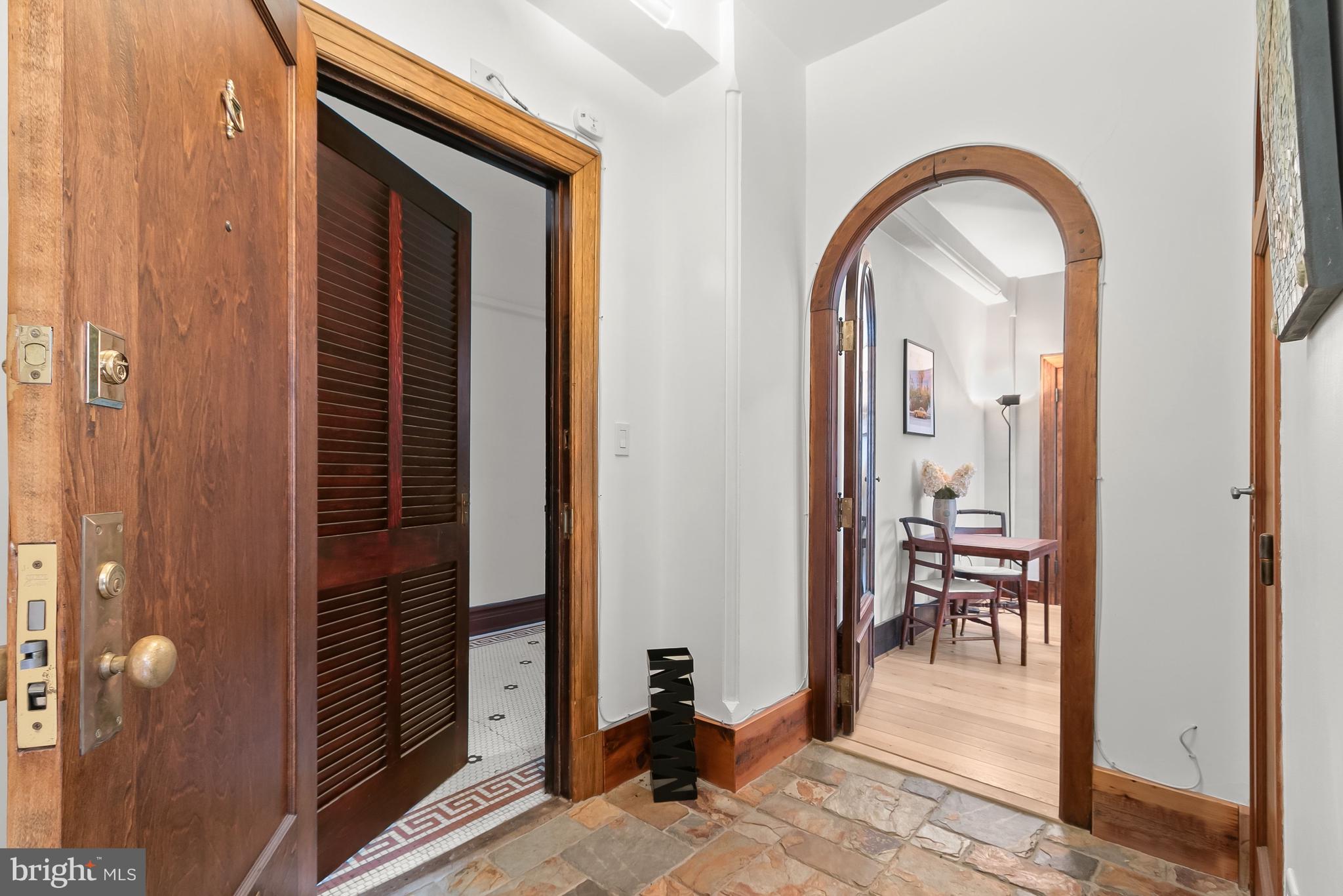 1725 17TH STREET NW 207