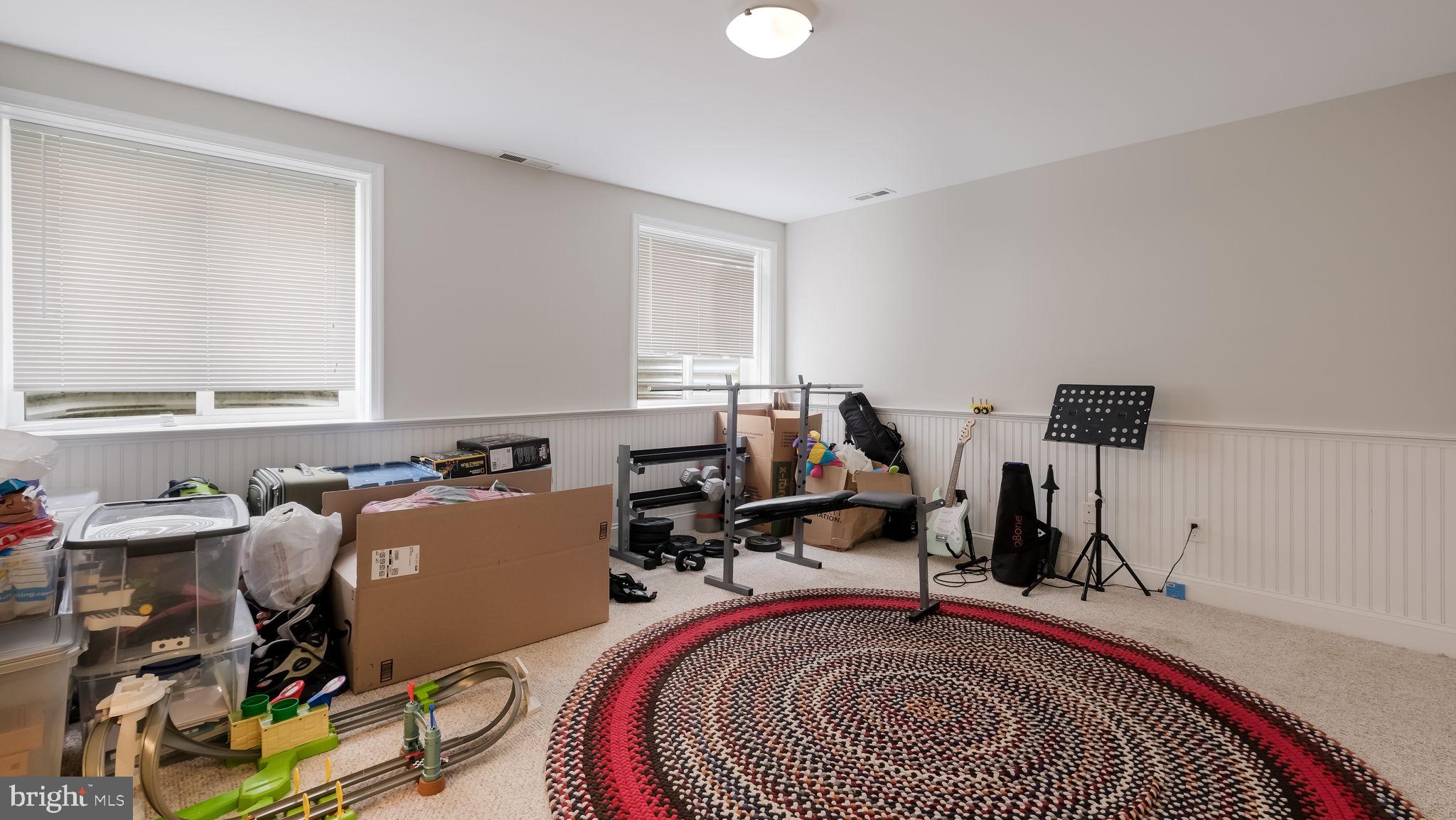 MEDIA - Residential Lease