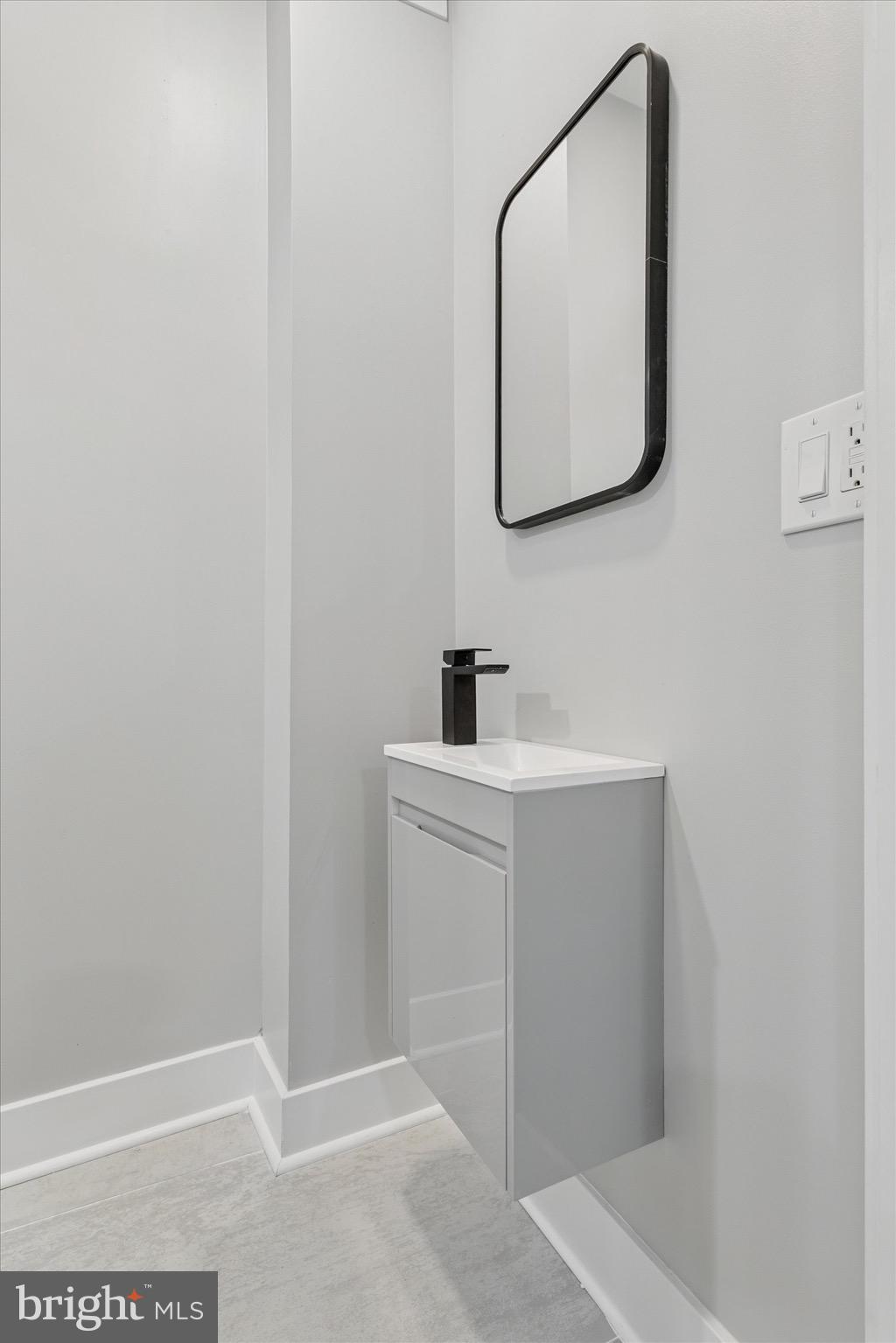 WHITMAN - Residential