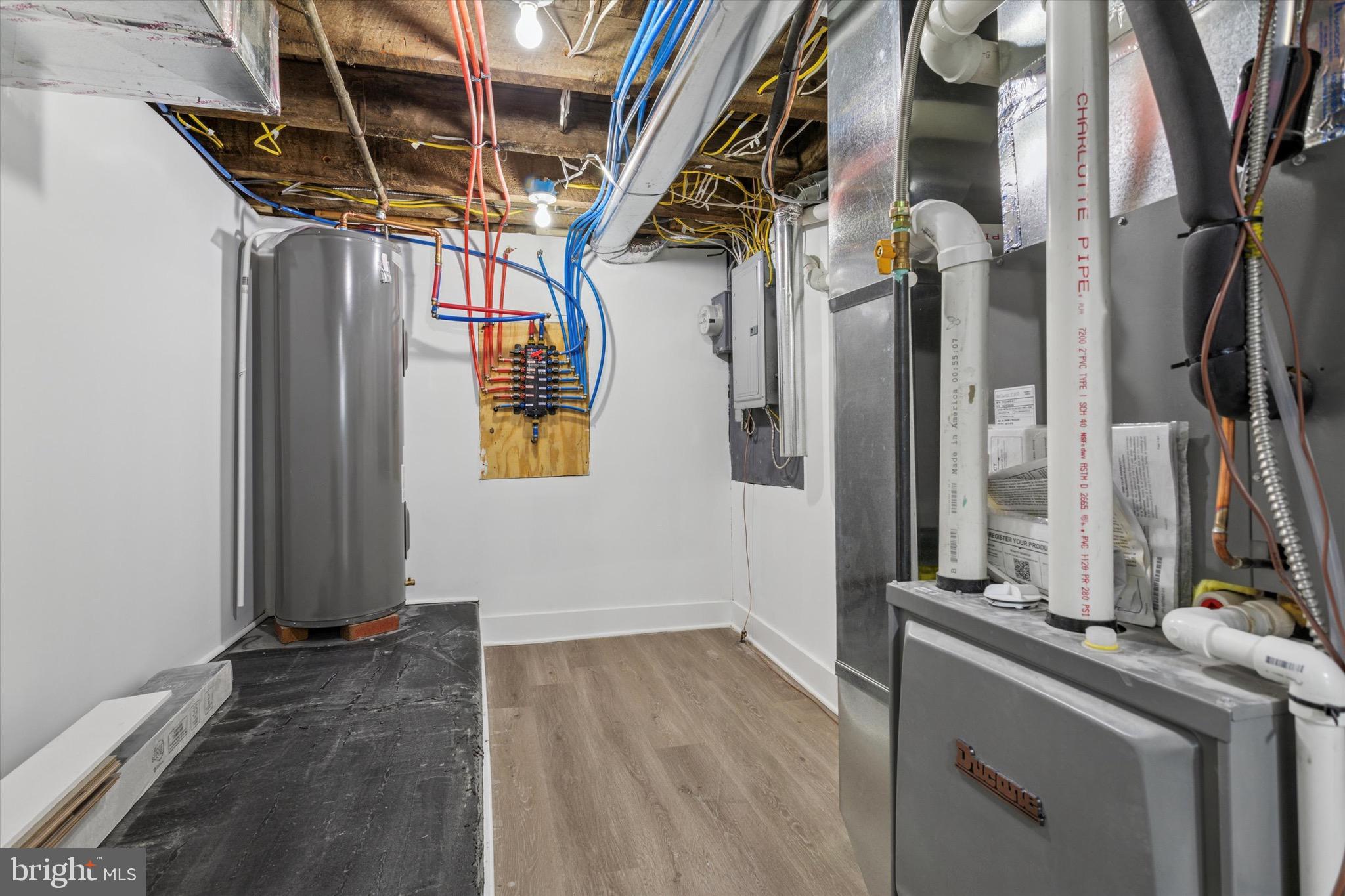 WHITMAN - Residential