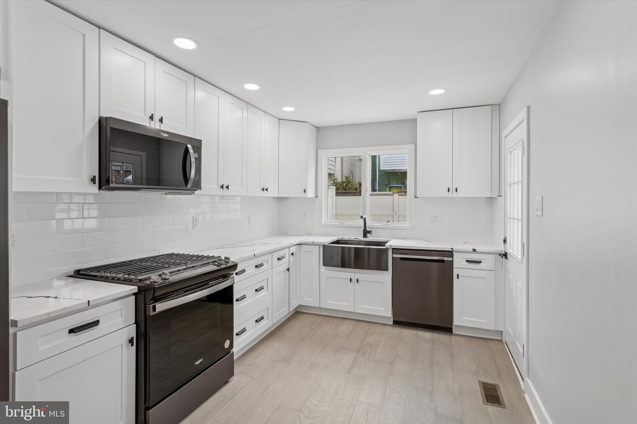 WHITMAN - Residential