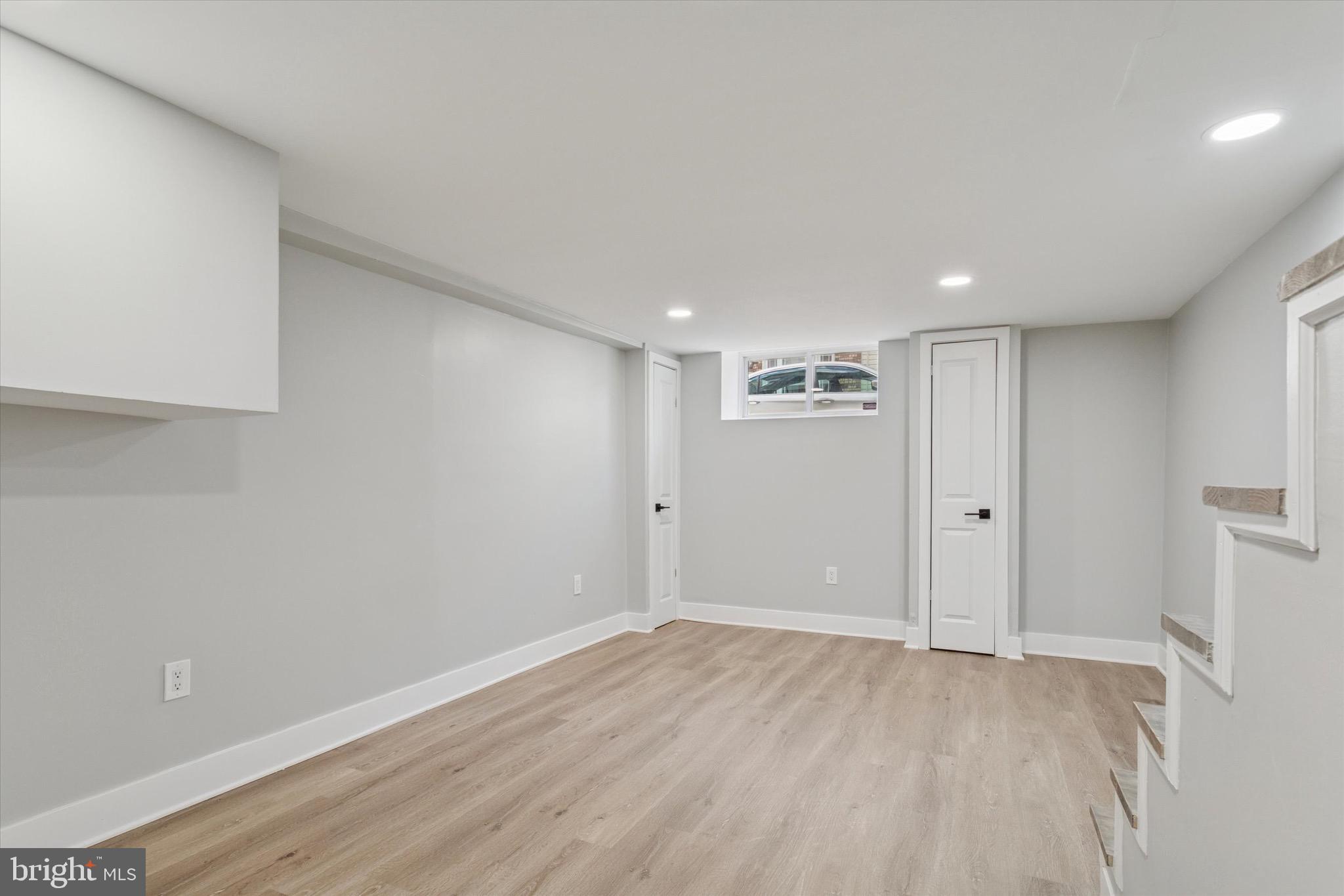 WHITMAN - Residential