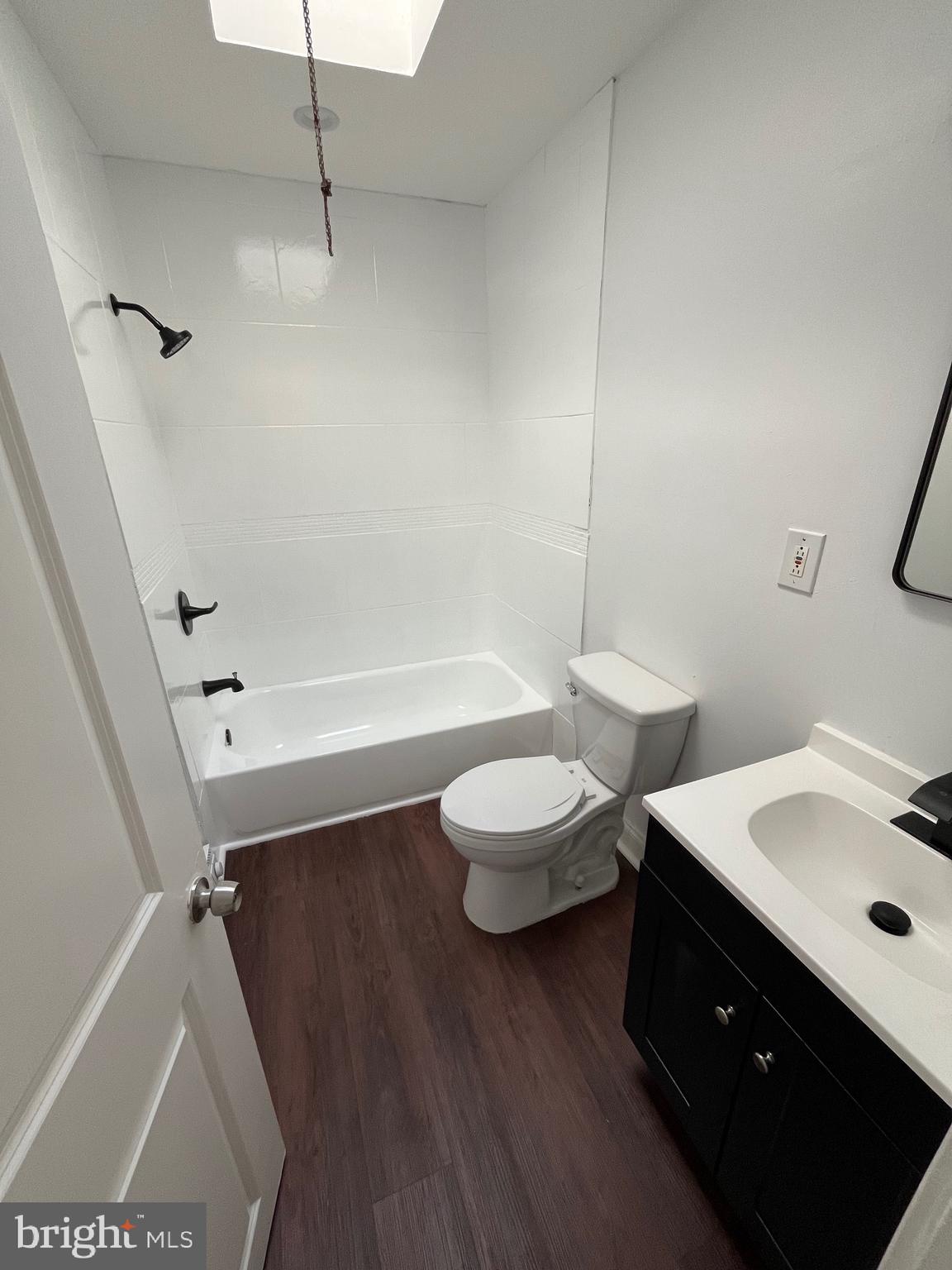 5754 LARCHWOOD AVENUE