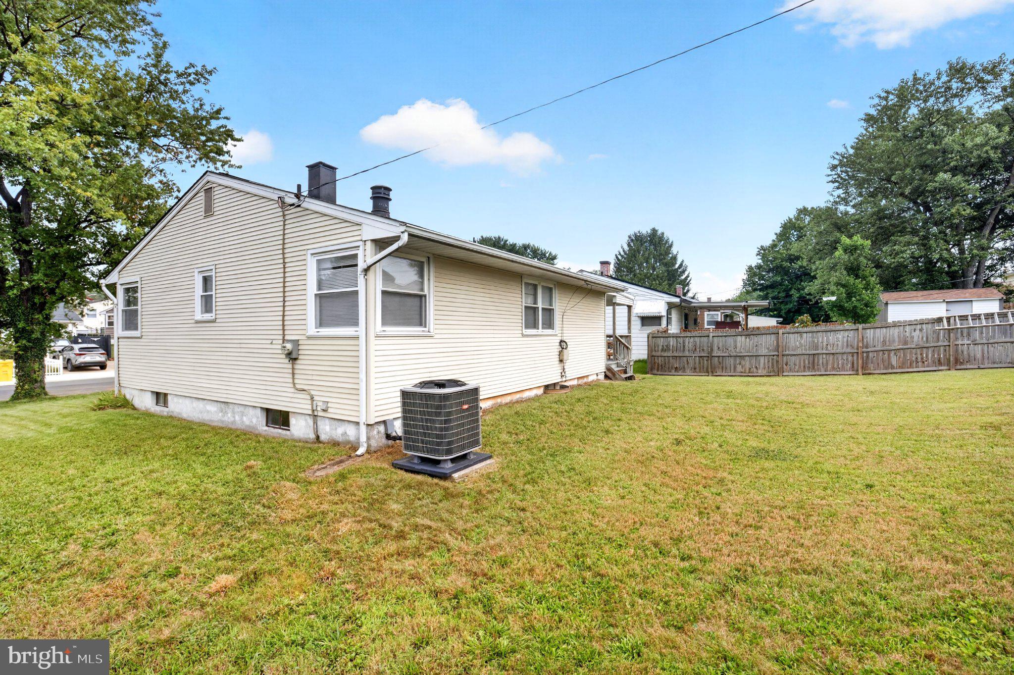 1718 TIEMAN DRIVE