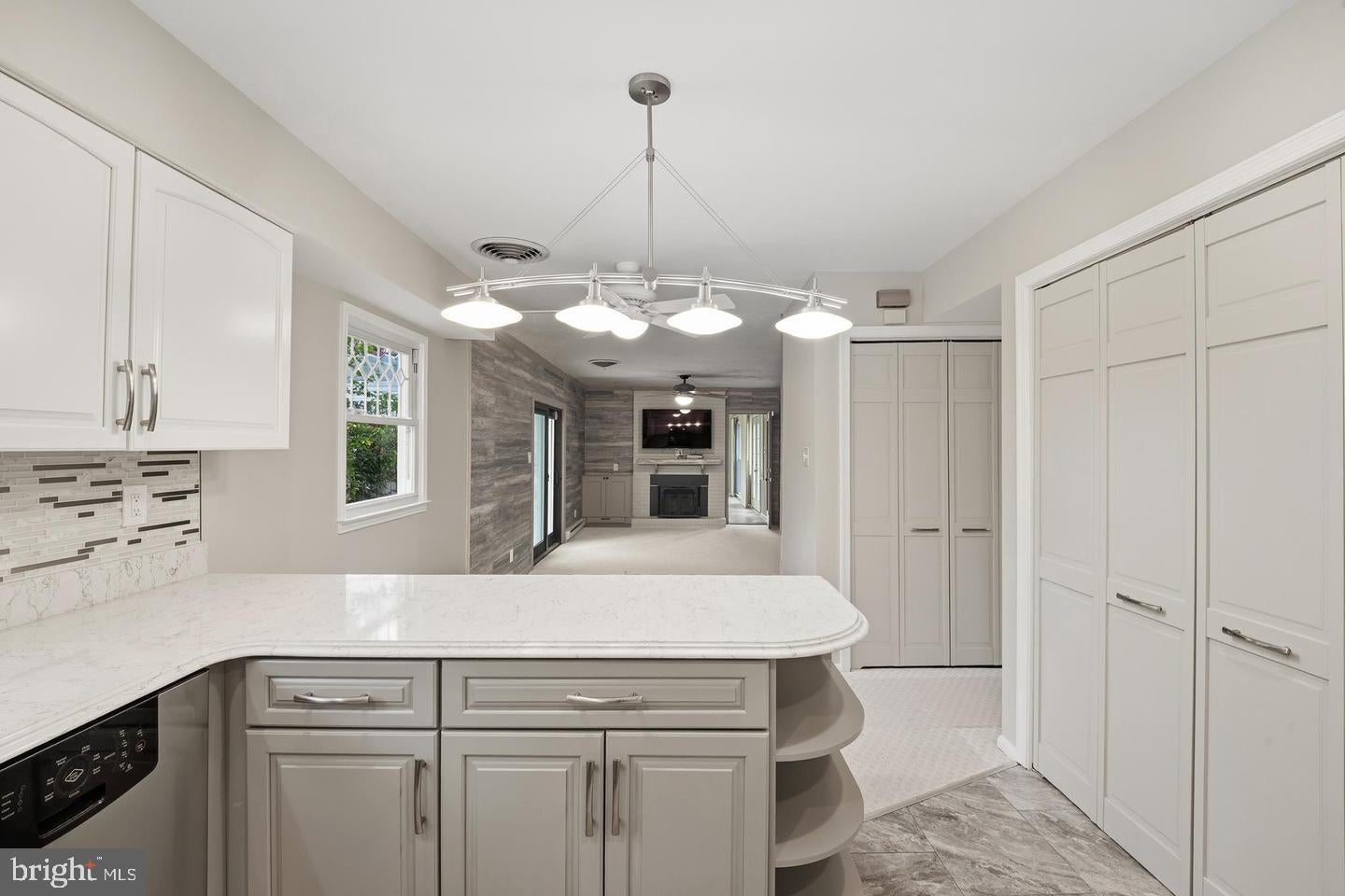 13106 PARKRIDGE CIRCLE