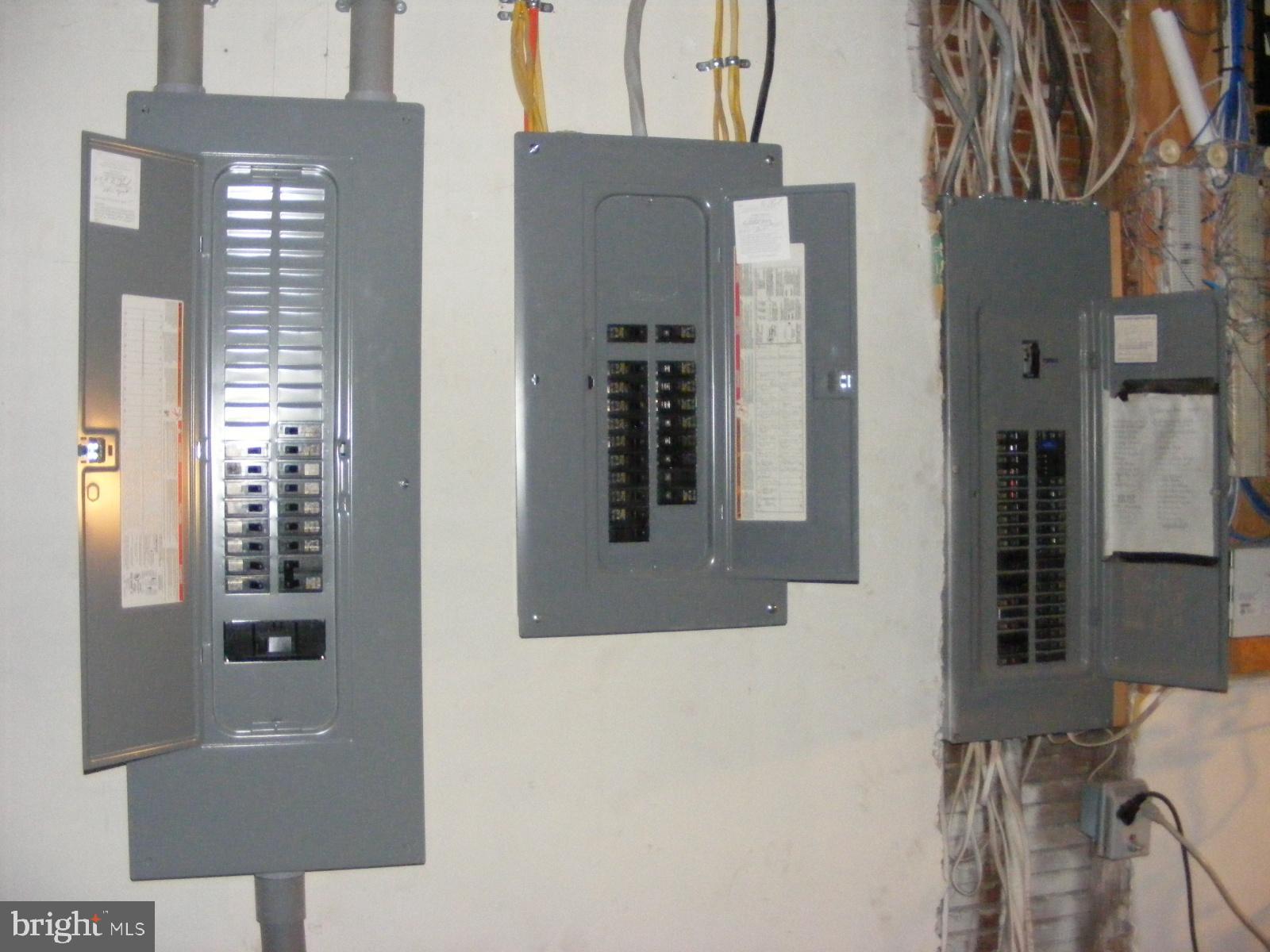 MARTINSBURG DISTRICT - Commercial Sale