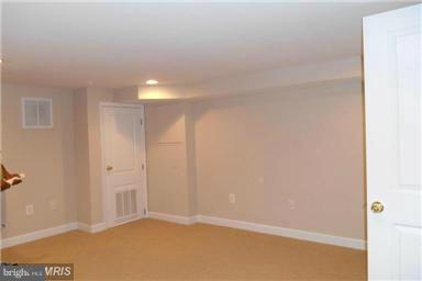 FOREST ESTATES - Residential Lease