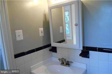 FOREST ESTATES - Residential Lease