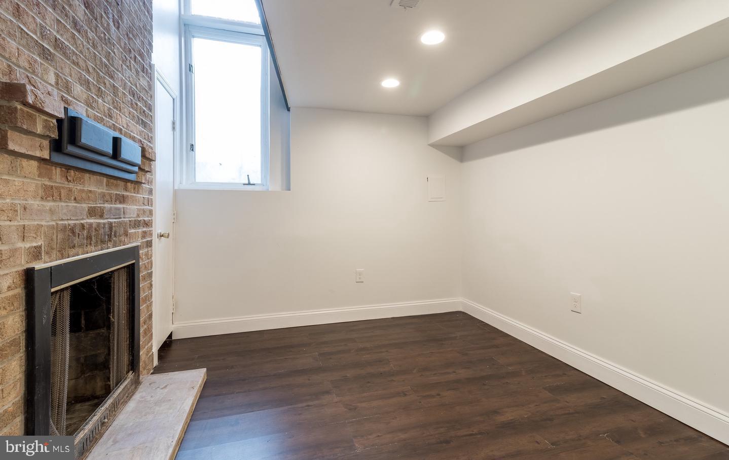 RIDGELY'S DELIGHT - Residential