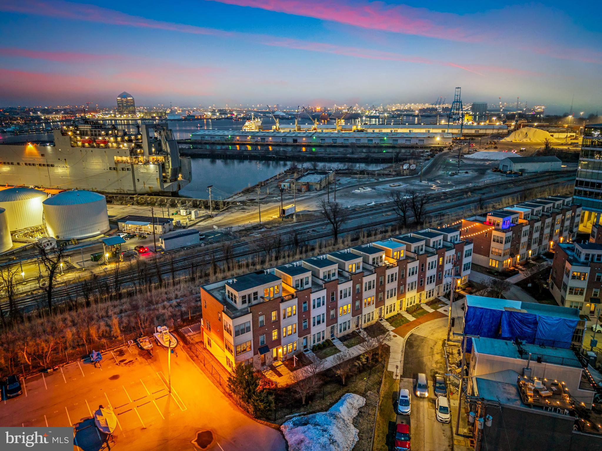 LOCUST POINT - Residential