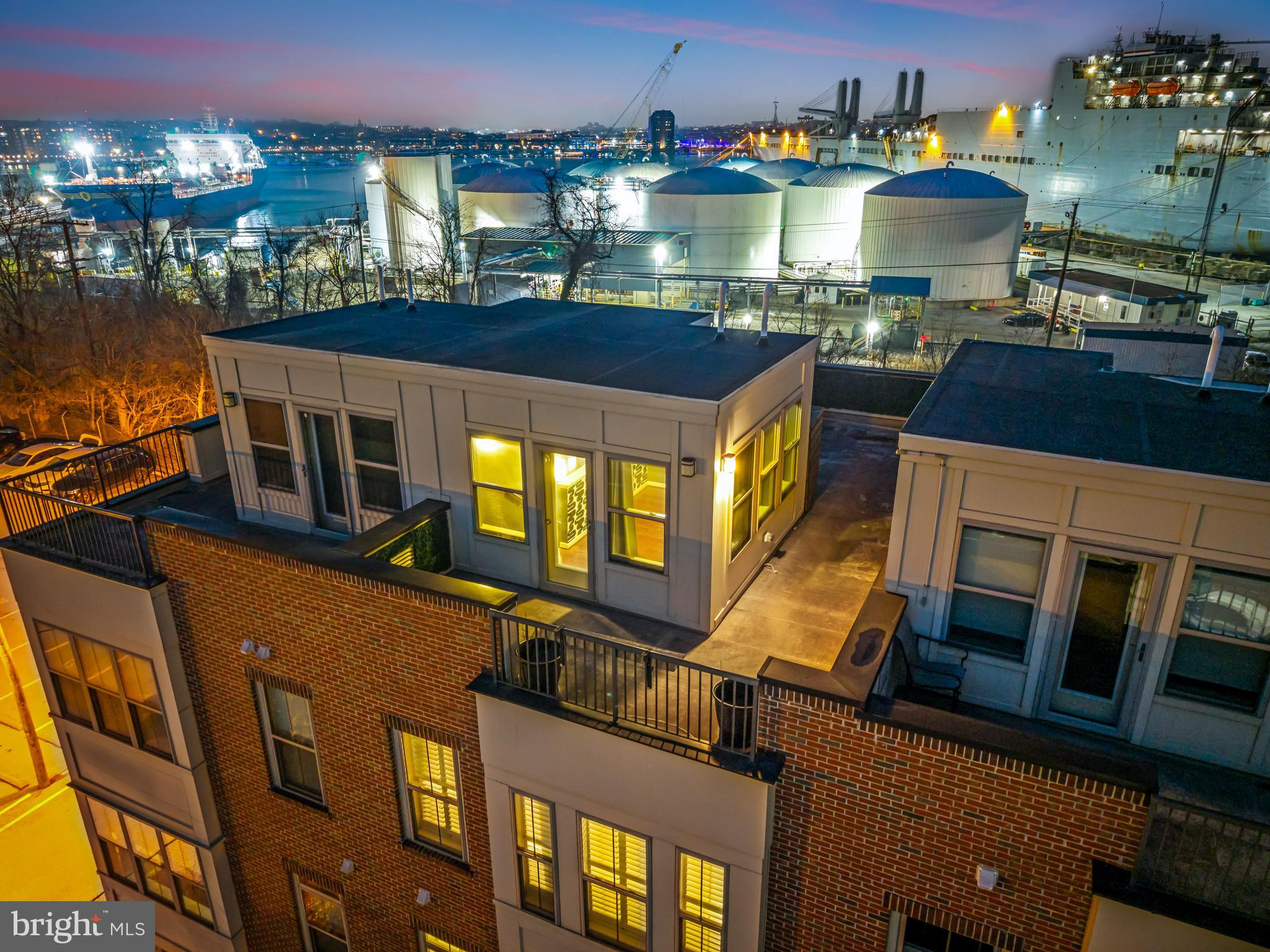 LOCUST POINT - Residential