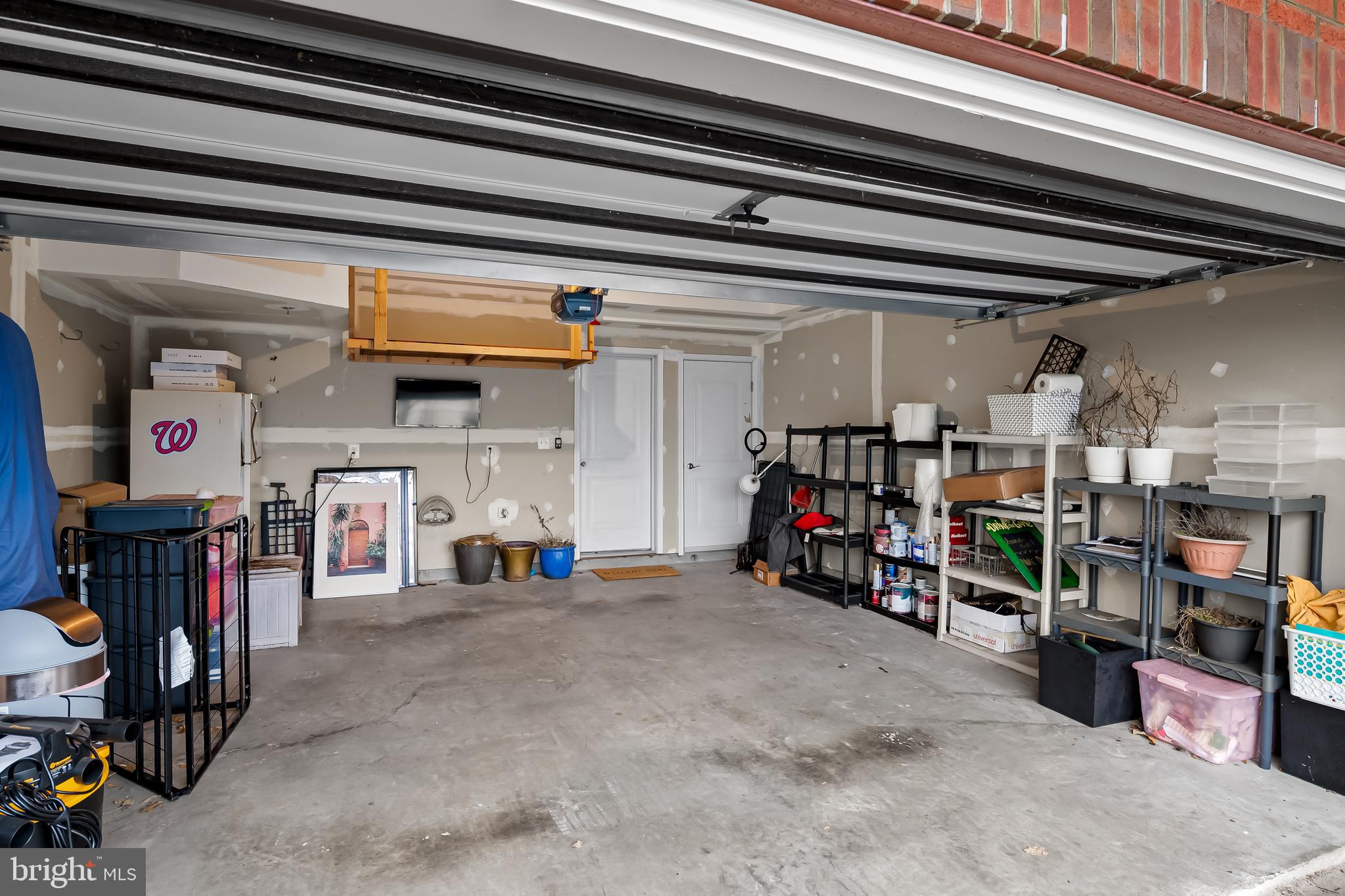 LOCUST POINT - Residential