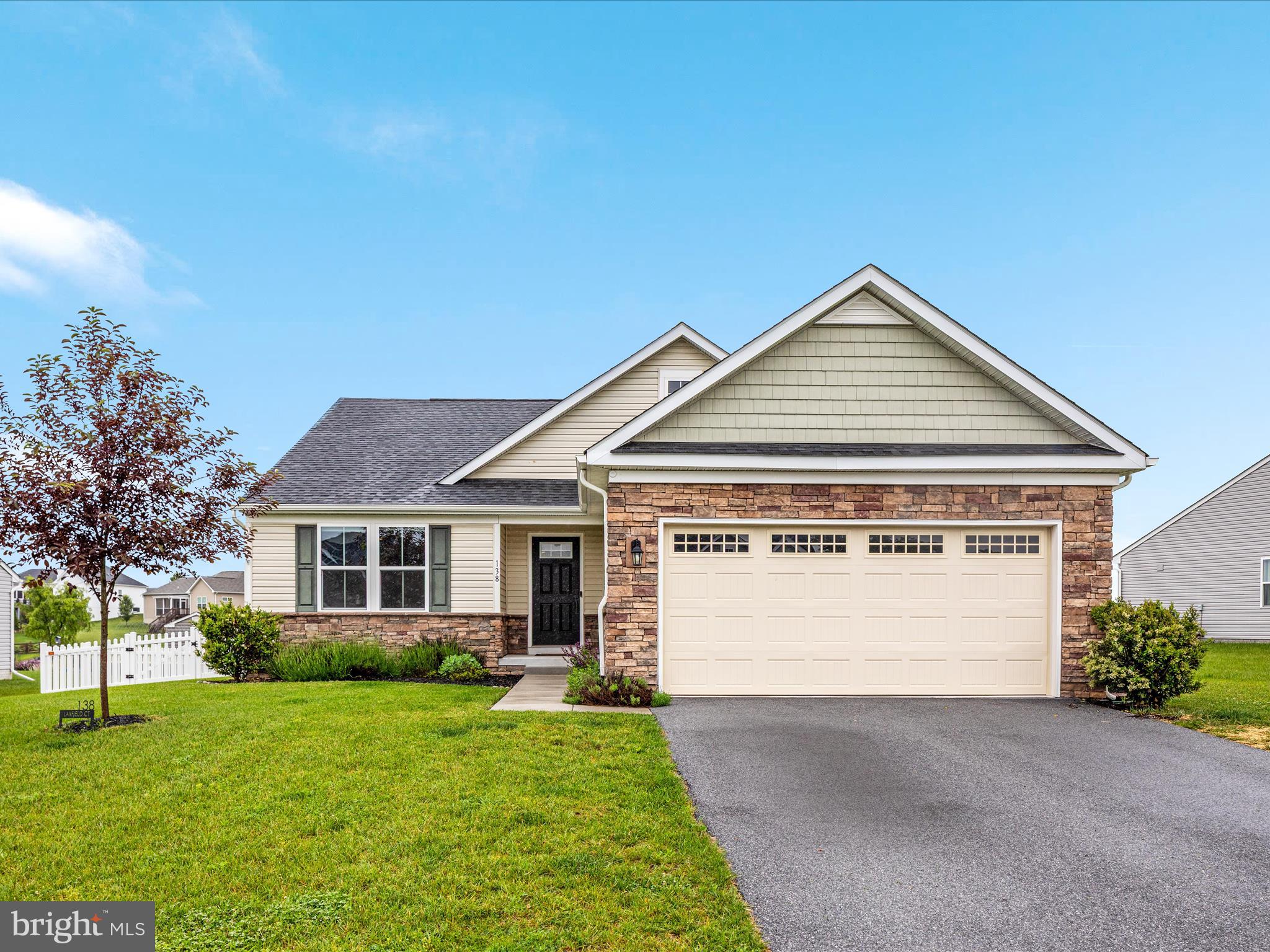 ARCADIA SPRINGS - Residential