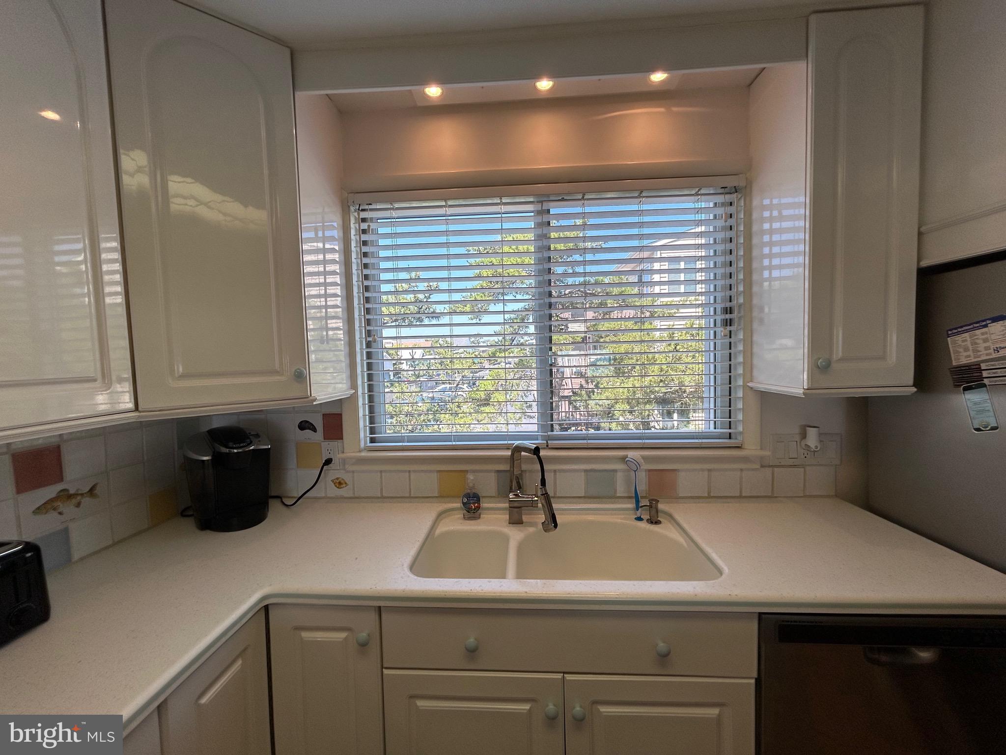 SEAWINDS - Residential